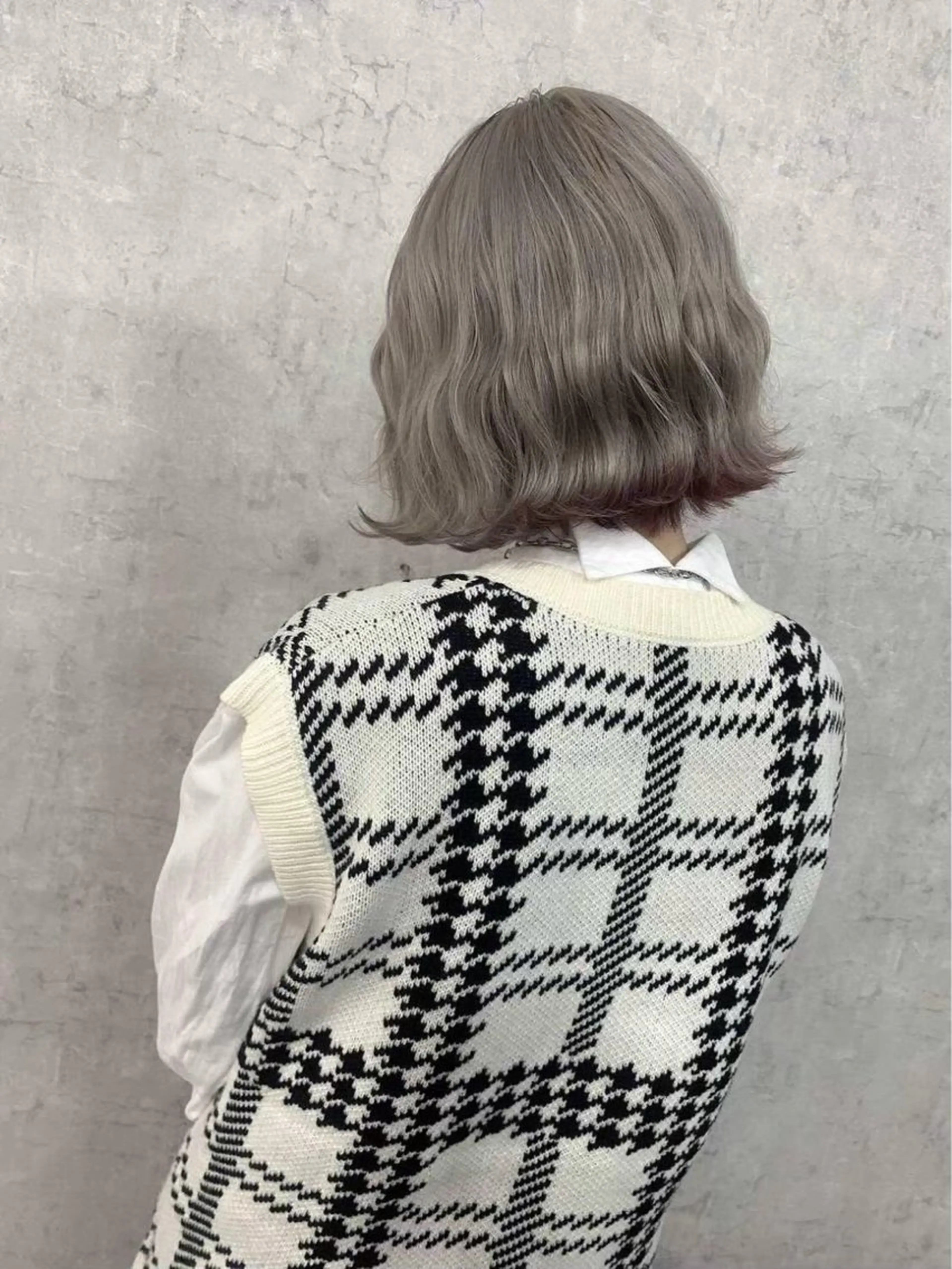 ミディアム カラー ショートボブ ミディアムパーマ バレイヤージュ ブリーチ ケアブリーチ カット ヘアカラー トリートメント ヘアセット hair terrace M所属・村岡 芽衣のヘアスタイル