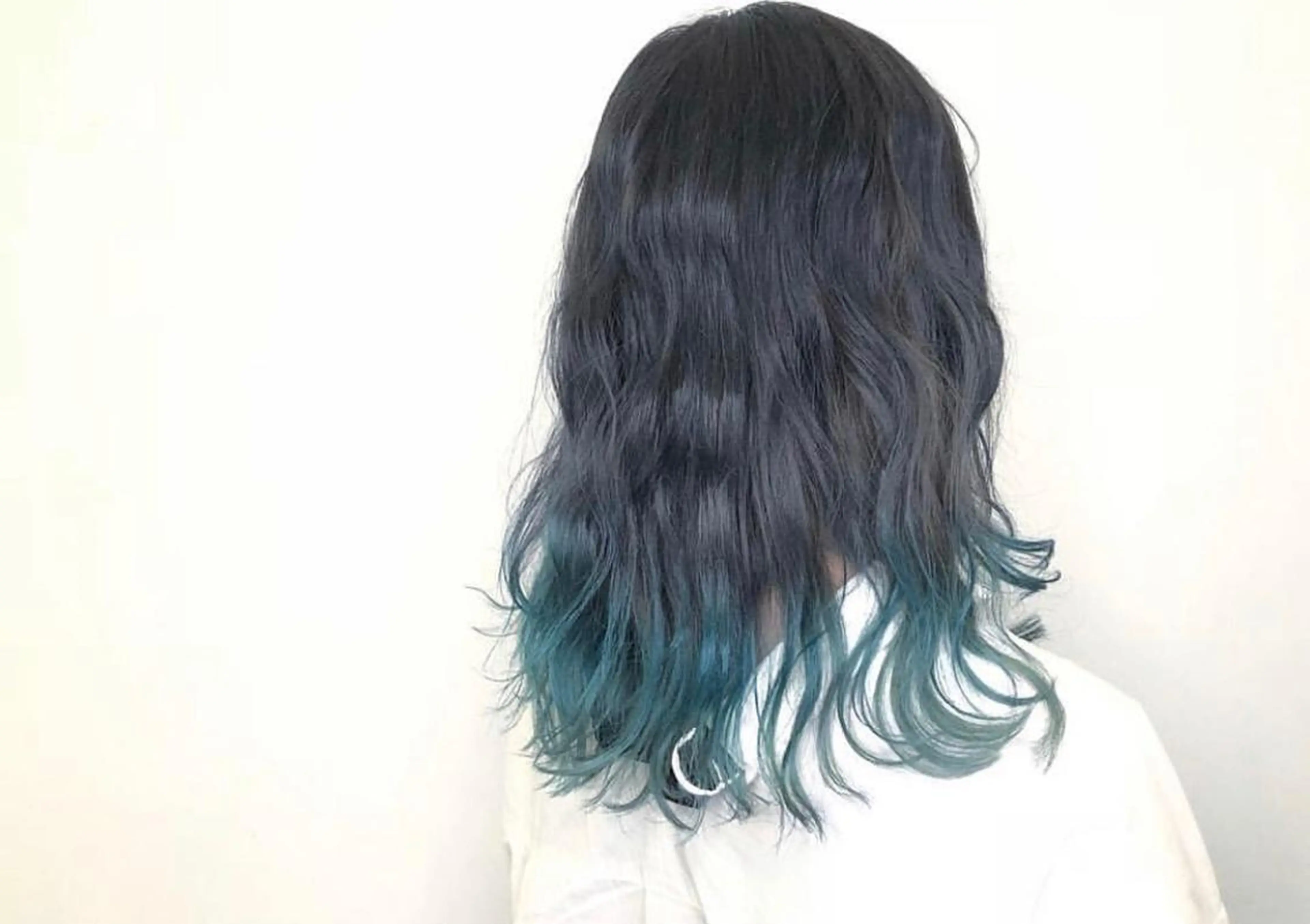 セミロング カラー 宮永 智香のヘアスタイル