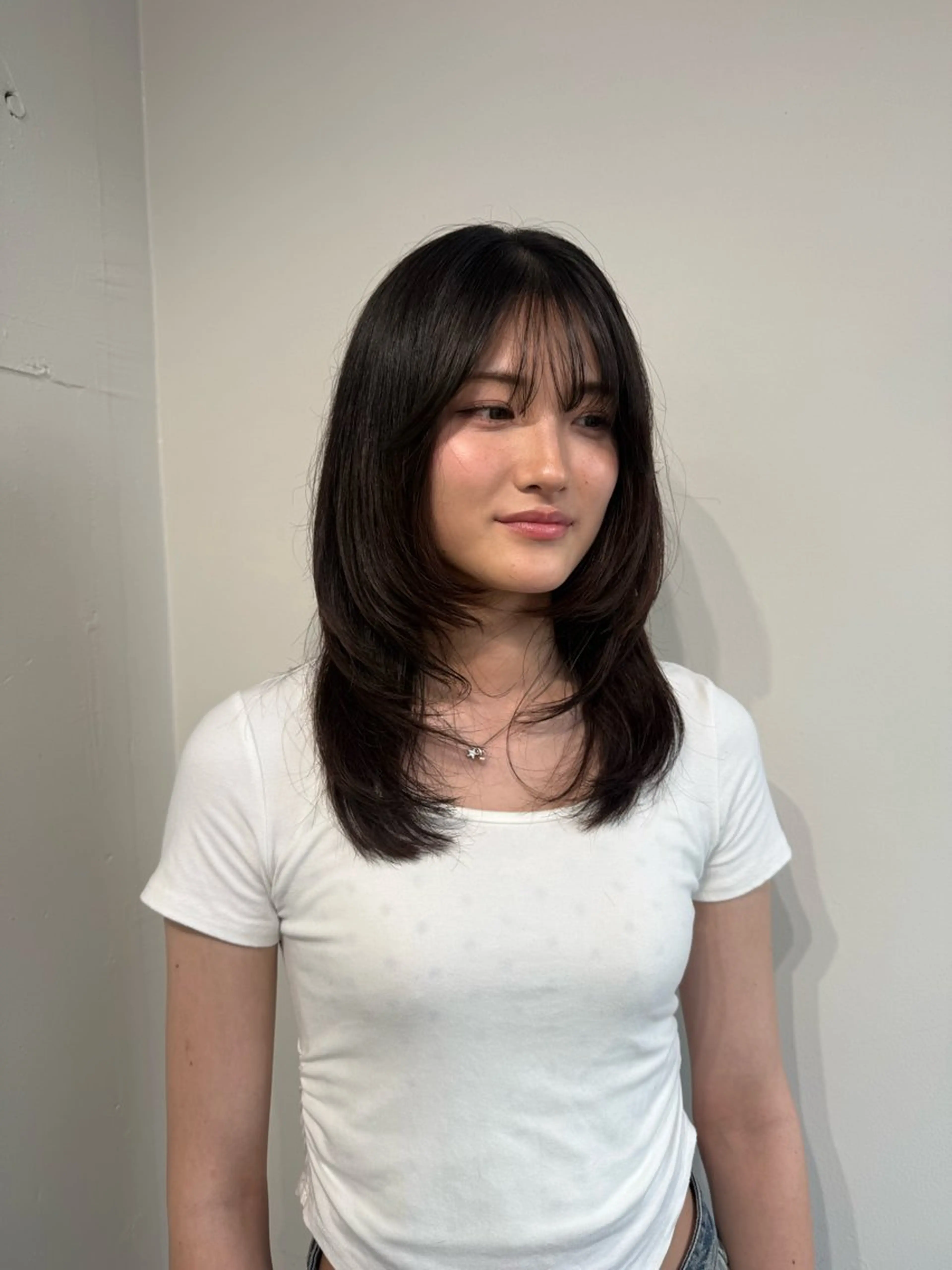 ミディアム ハッシュカット カット ヘアカラー トリートメント 新潟/万代/レイヤー 韓国風/明間未来のヘアスタイル