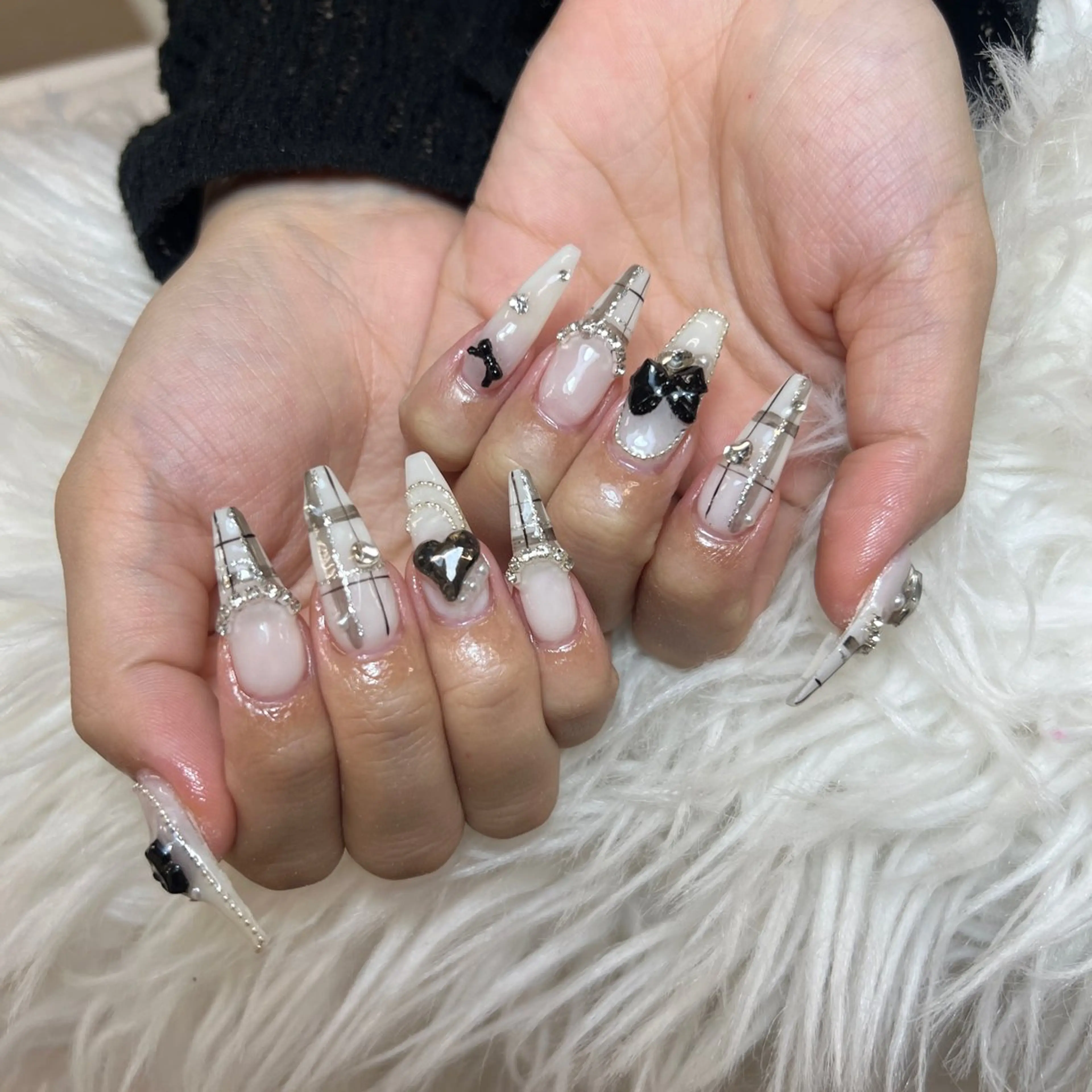 ネイル アートネイル オーロラネイル チークネイル 長さ出し フットネイル Noiranail_ studio川越西口のネイルデザイン