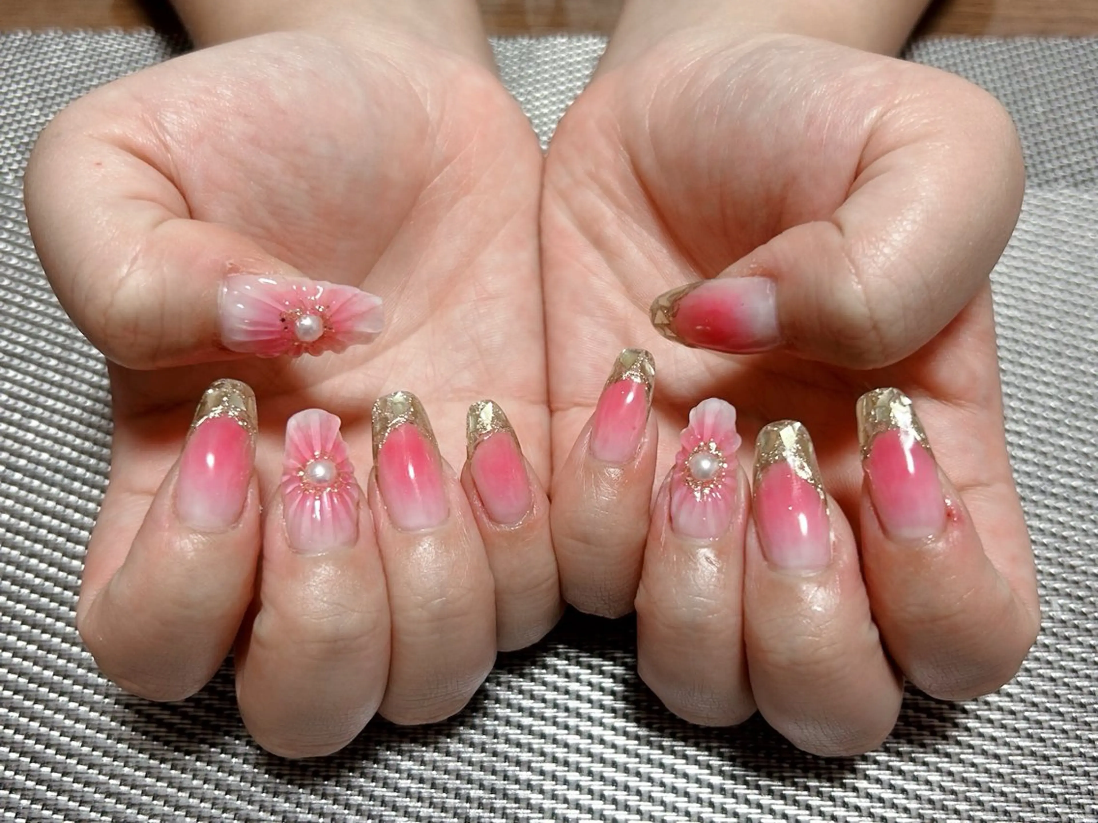 ネイル チークネイル ハンドネイル i nailのネイルデザイン