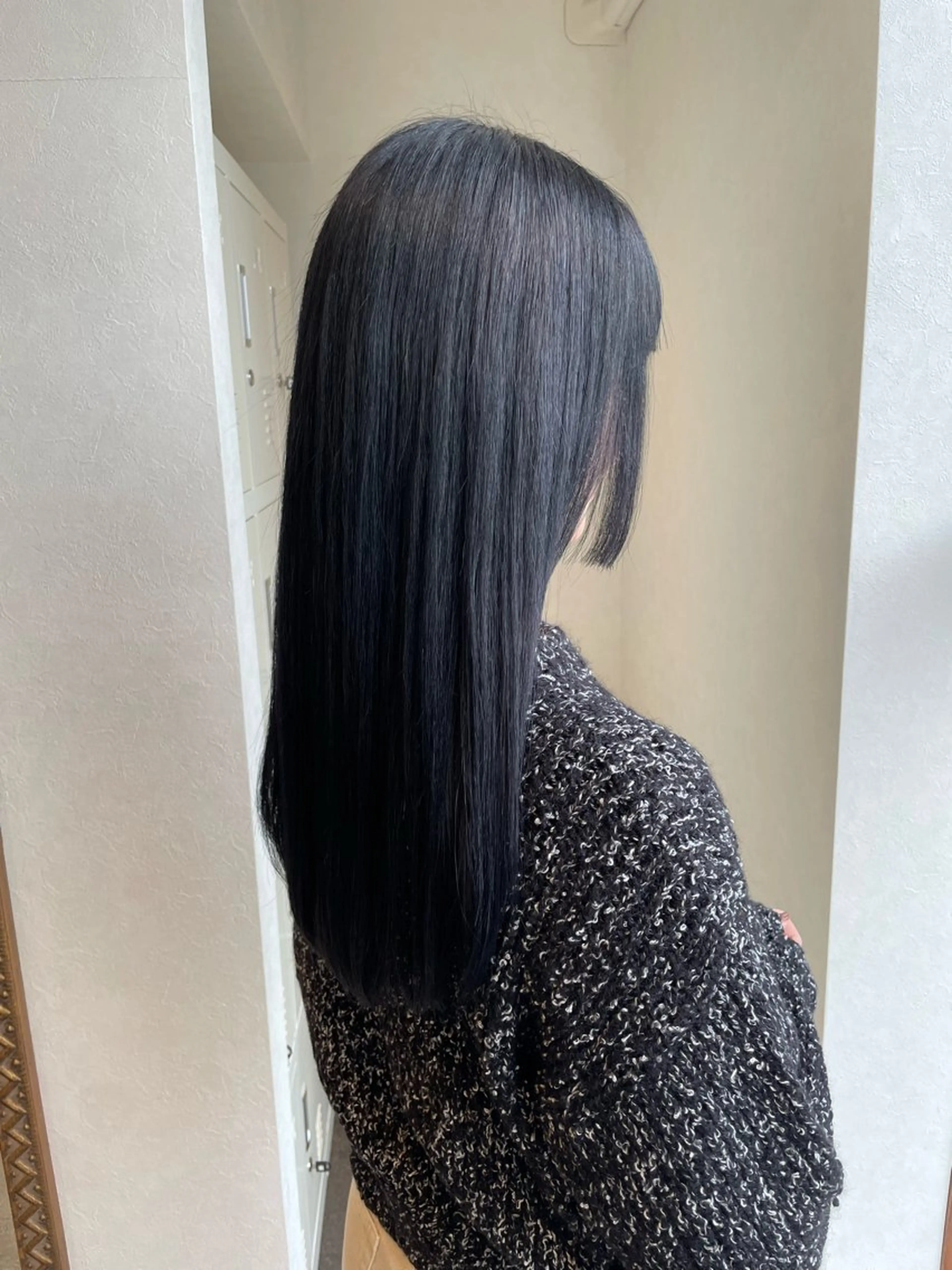 カラー 黒髪 ブリーチ 透明感カラー ネイビーカラー ブリーチなしカラー ミツキ/ 透明感カラー/セットのヘアスタイル