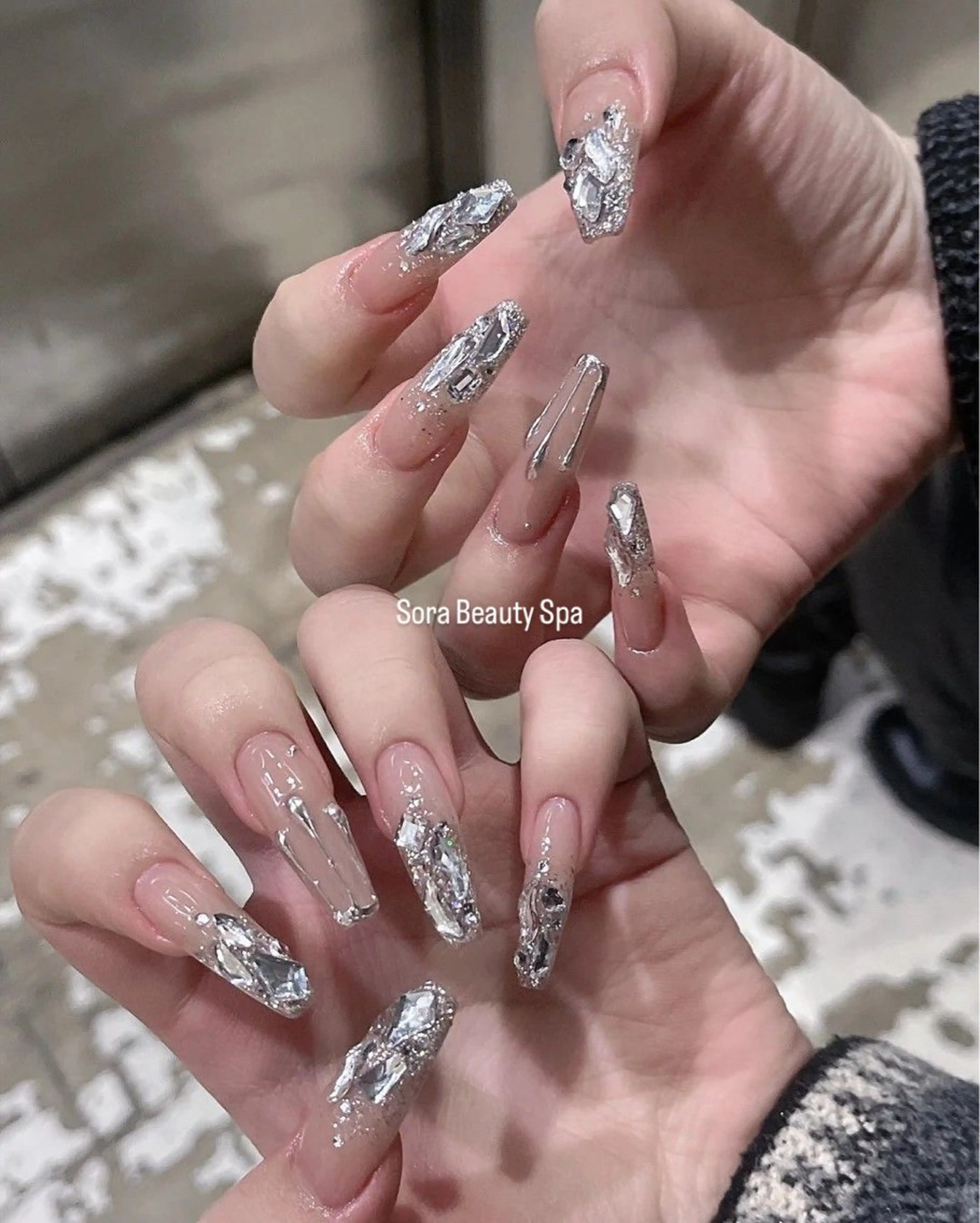 ネイル SORA BEAUTY SPA OSAKA所属・トゥー ヒエンのネイルデザイン