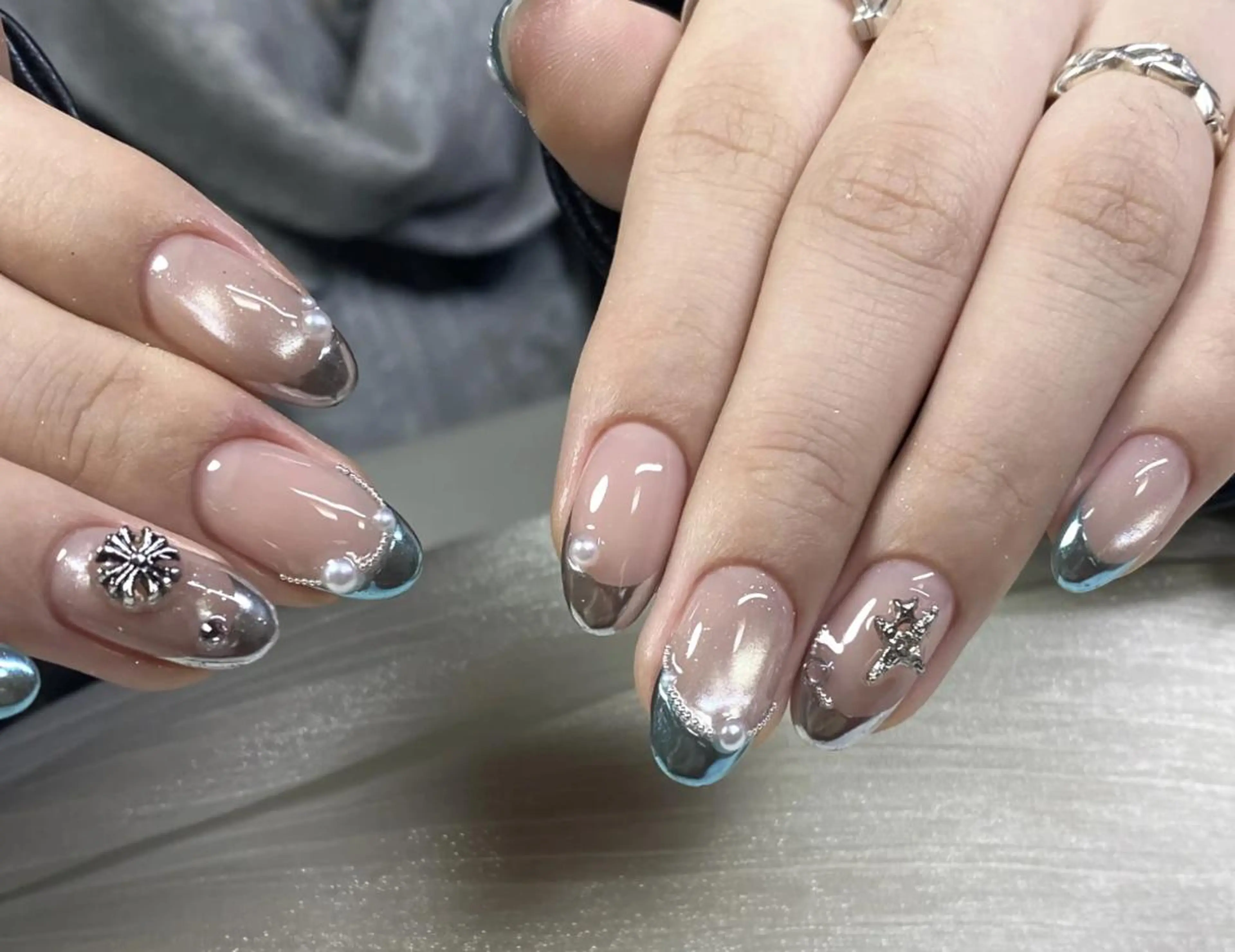 ネイル ハンドネイル 🎀 Ayaka_nailのネイルデザイン