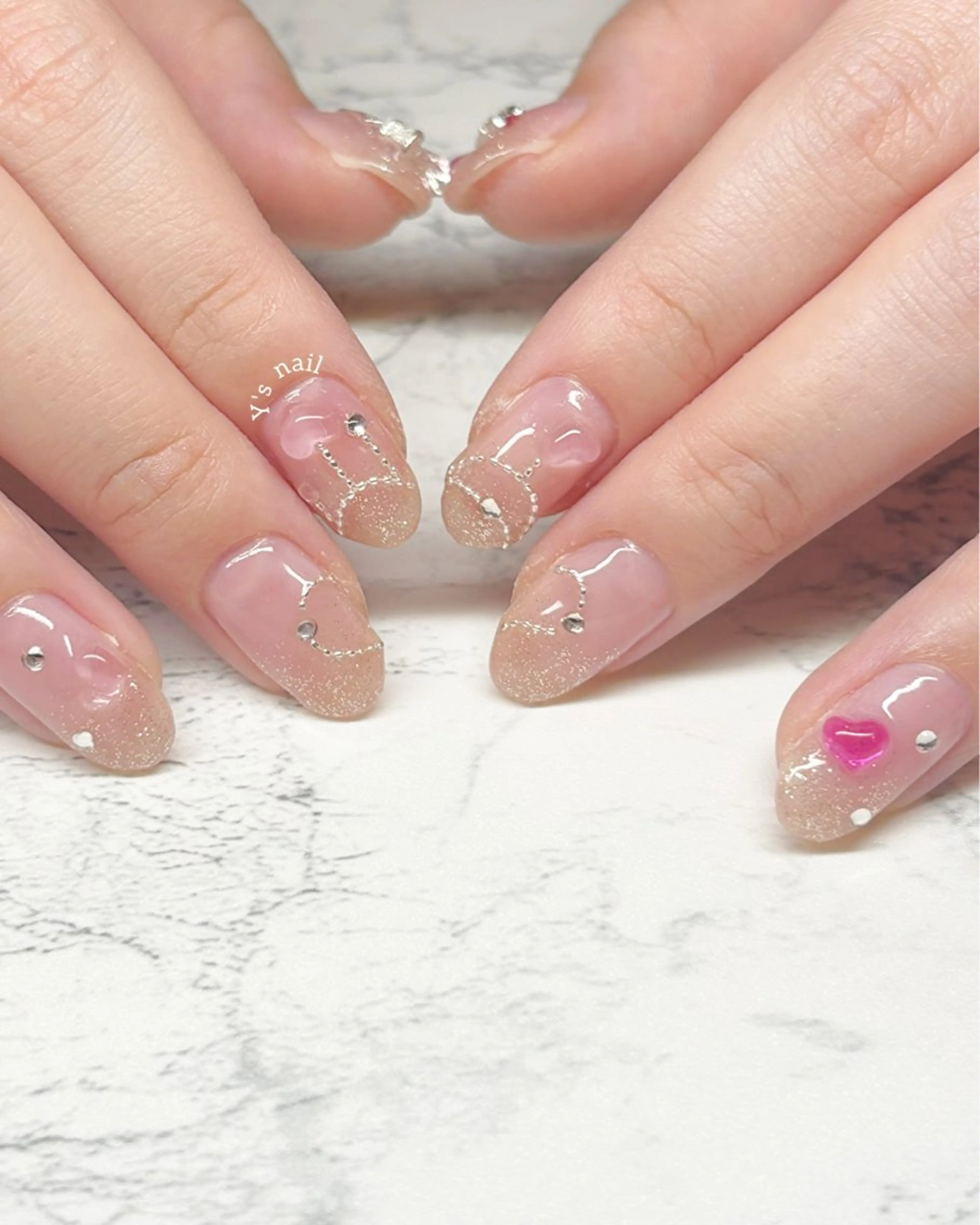 ネイル フラッシュネイル キラキラネイル 韓国ネイル マグネットネイル ハンドネイル 手書きが得意🖌️ Y’s  nailのネイルデザイン