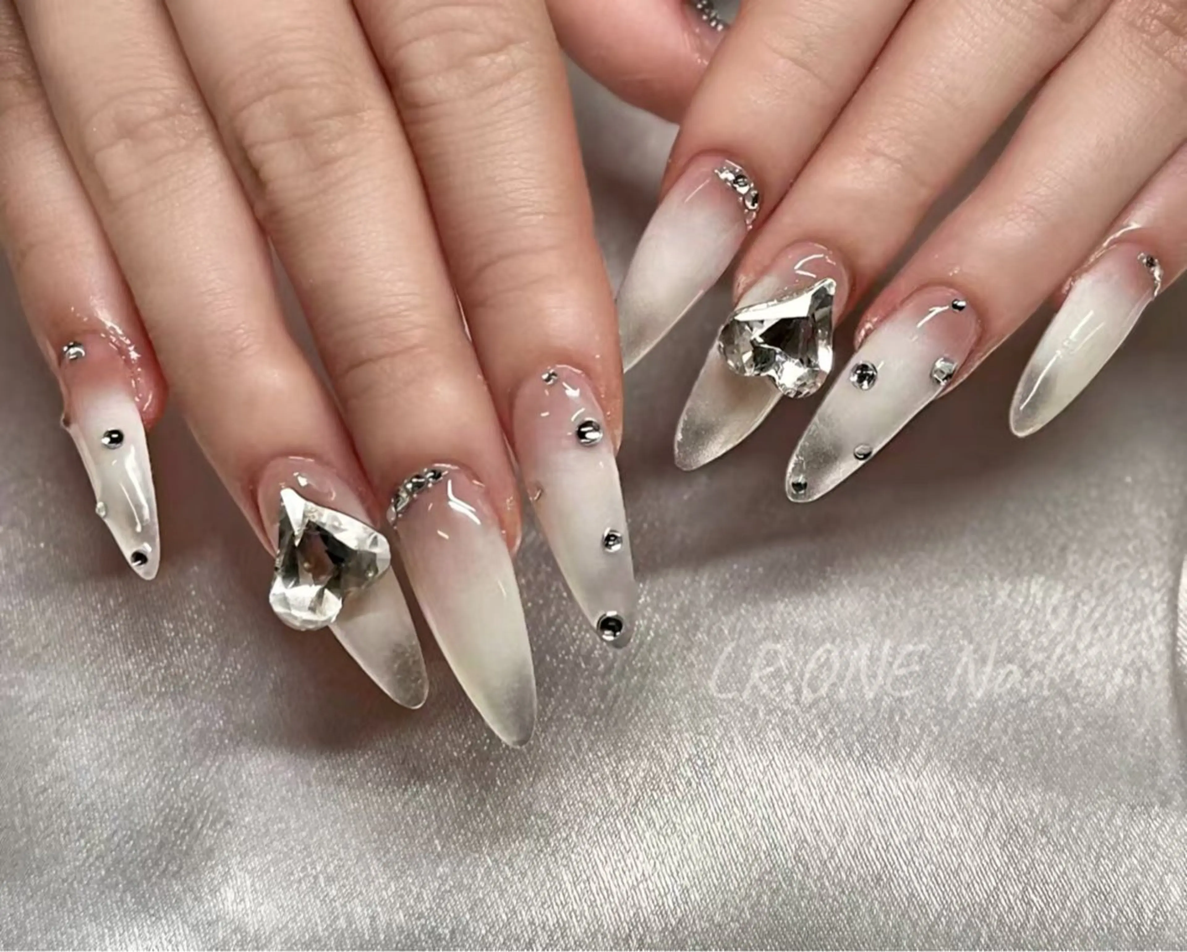 ネイル LR.ONE ヨウのネイルデザイン