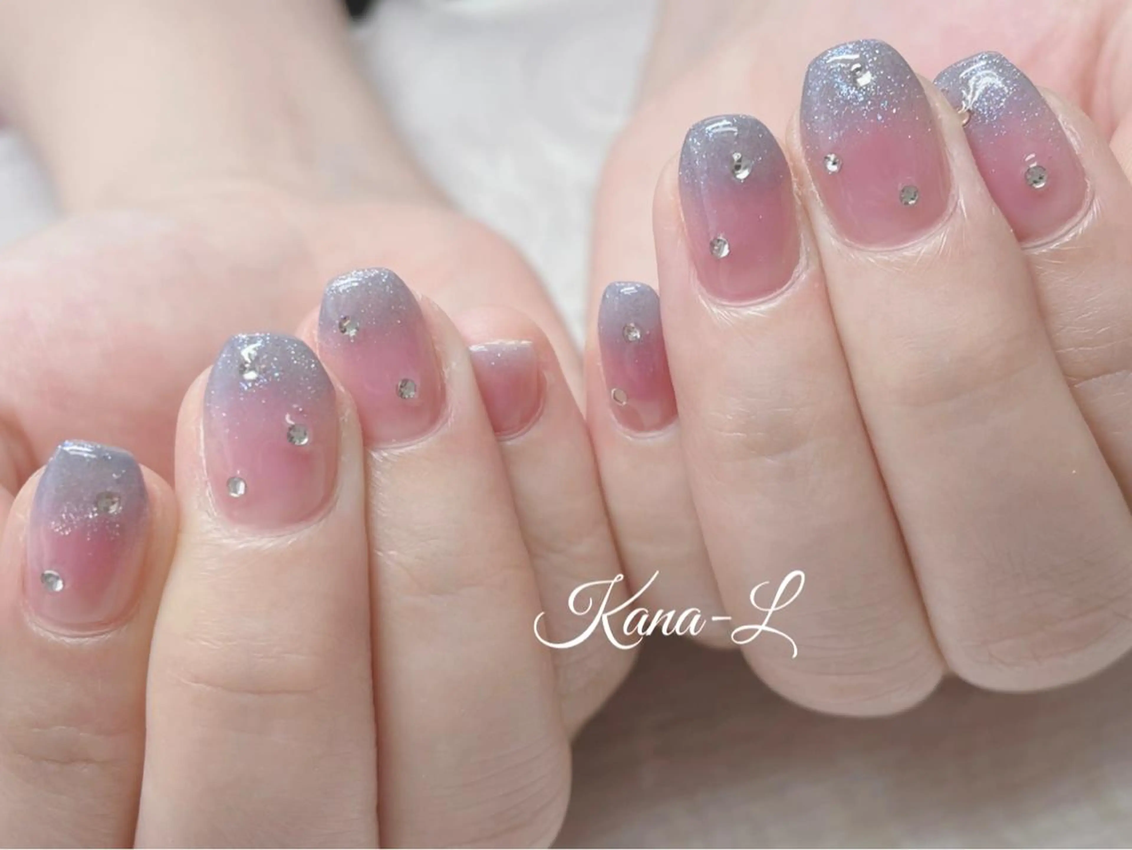 カラー ネイル グラデーションカラー チークネイル グラデーション キラキラネイル 韓国ネイル 芦辺 香奈のネイルデザイン