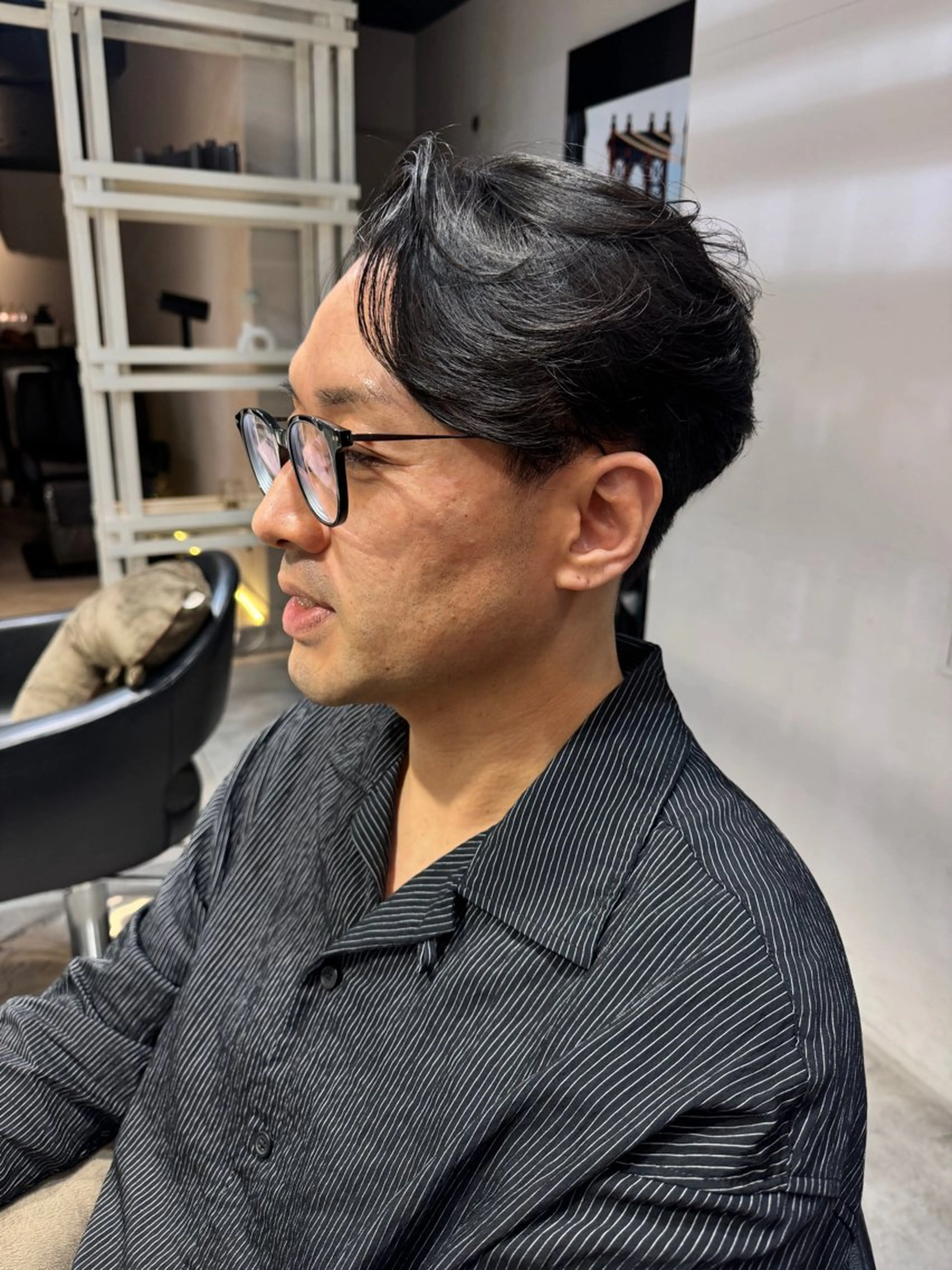 ミディアム パーマ メンズ センターパート カット パーマ トリートメント Dxxxx III所属・似合う髪型が 分からない方へのヘアスタイル