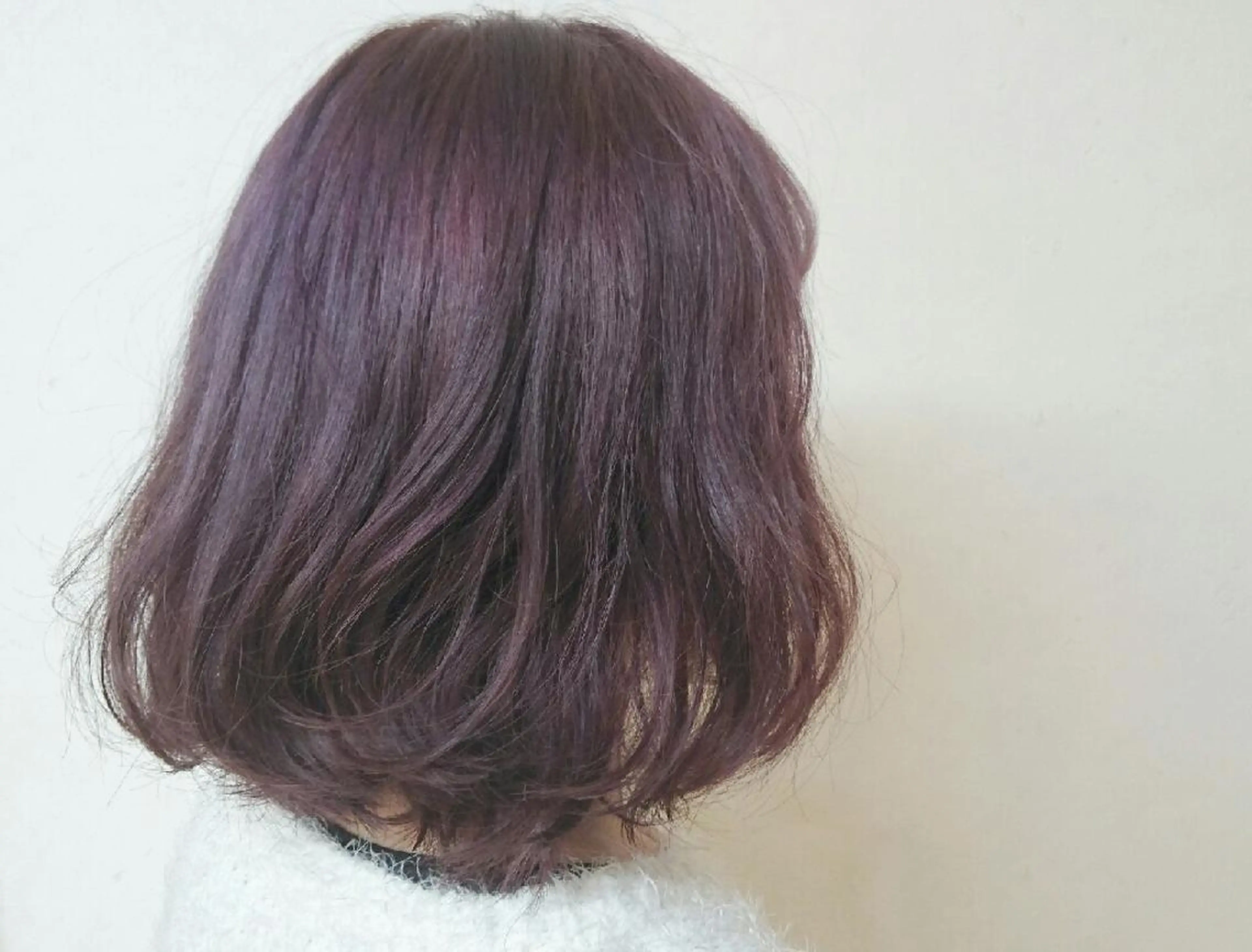 ショート カラー ダブルカラー ピンクカラー バイオレットカラー 透明感ハイライト◎ 伊藤夏海のヘアスタイル