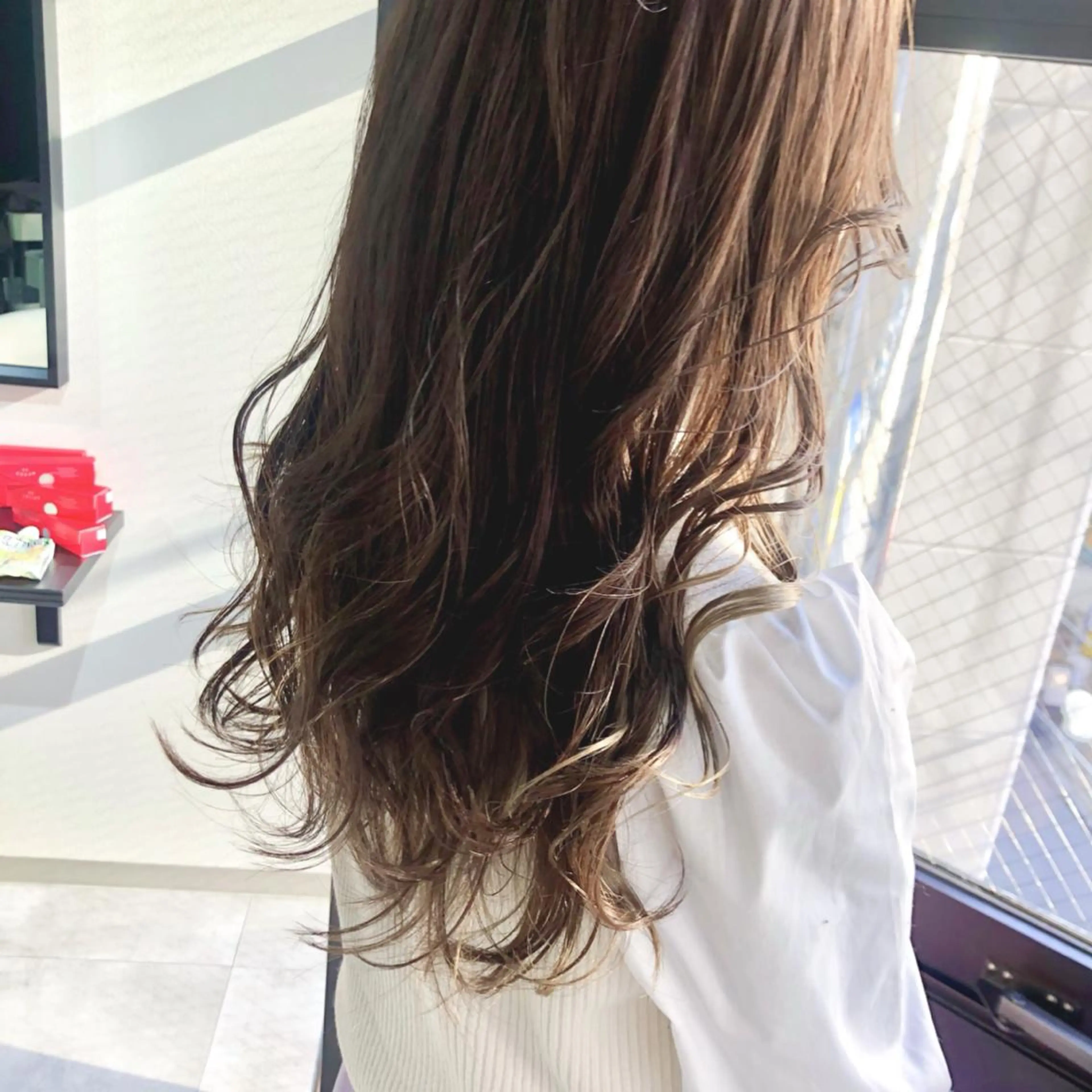 ロング シェアハピ ヤマモトのヘアスタイル