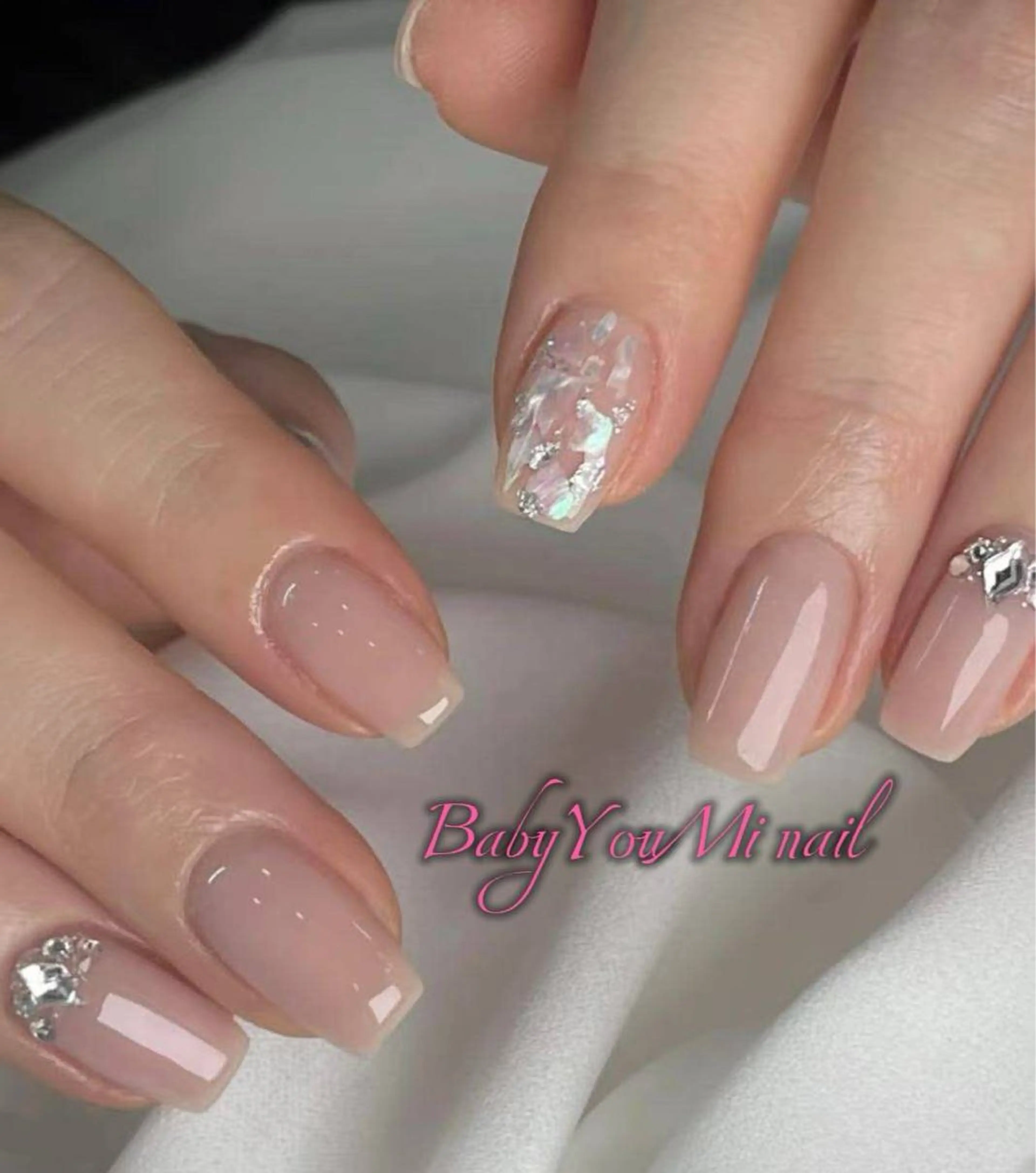 ネイル オーロラネイル フラワーネイル フットネイル フレンチネイル ジェルネイル ハンドネイル ハンドケア BabyYouMi nailのネイルデザイン