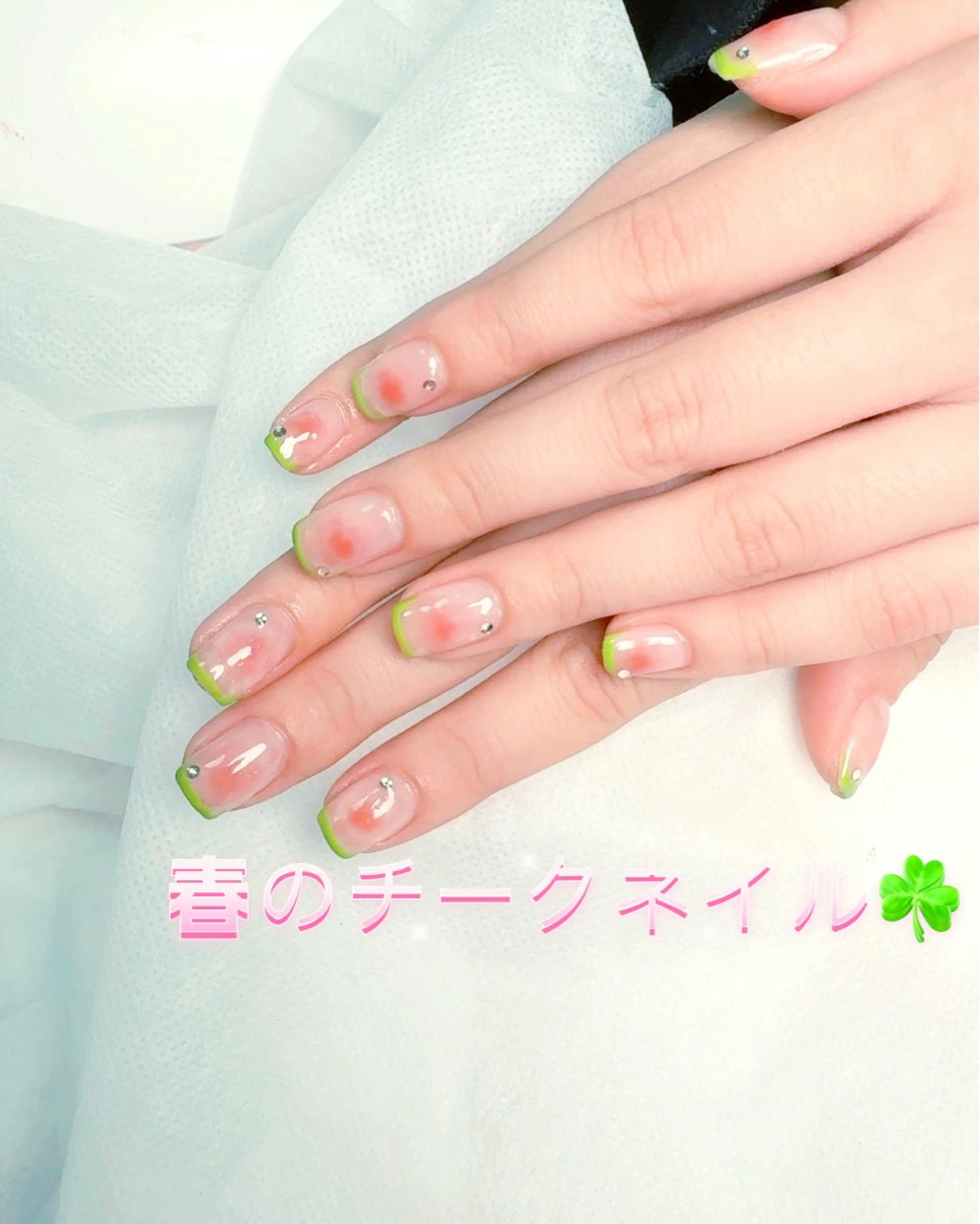 ネイル pink ladyサロン所属・べ にのネイルデザイン