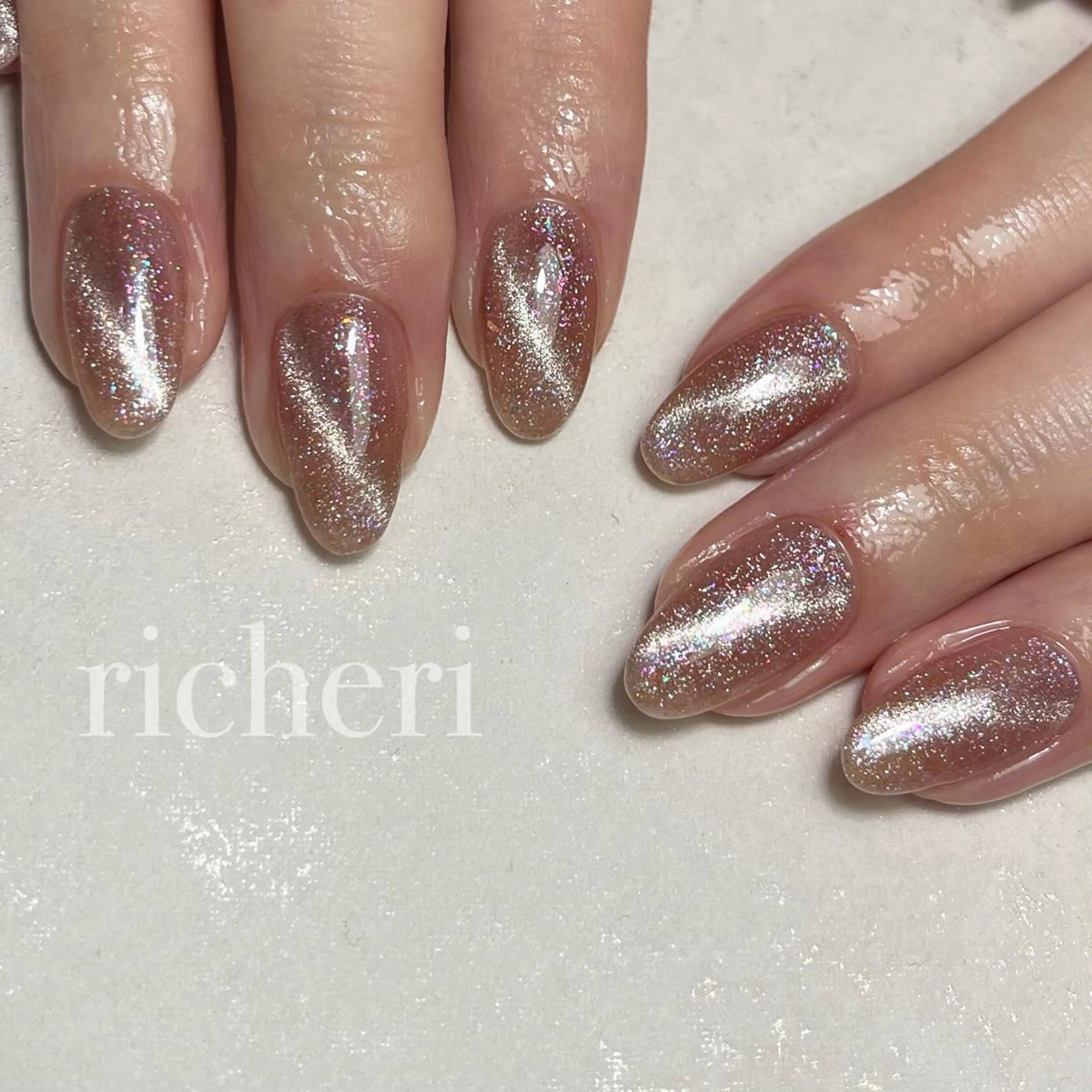 ミディアム ネイル 韓国風ヘア アートネイル フラッシュネイル フレンチネイル ジェルネイル ハンドネイル richeri beautyのエステ・リラクイメージ