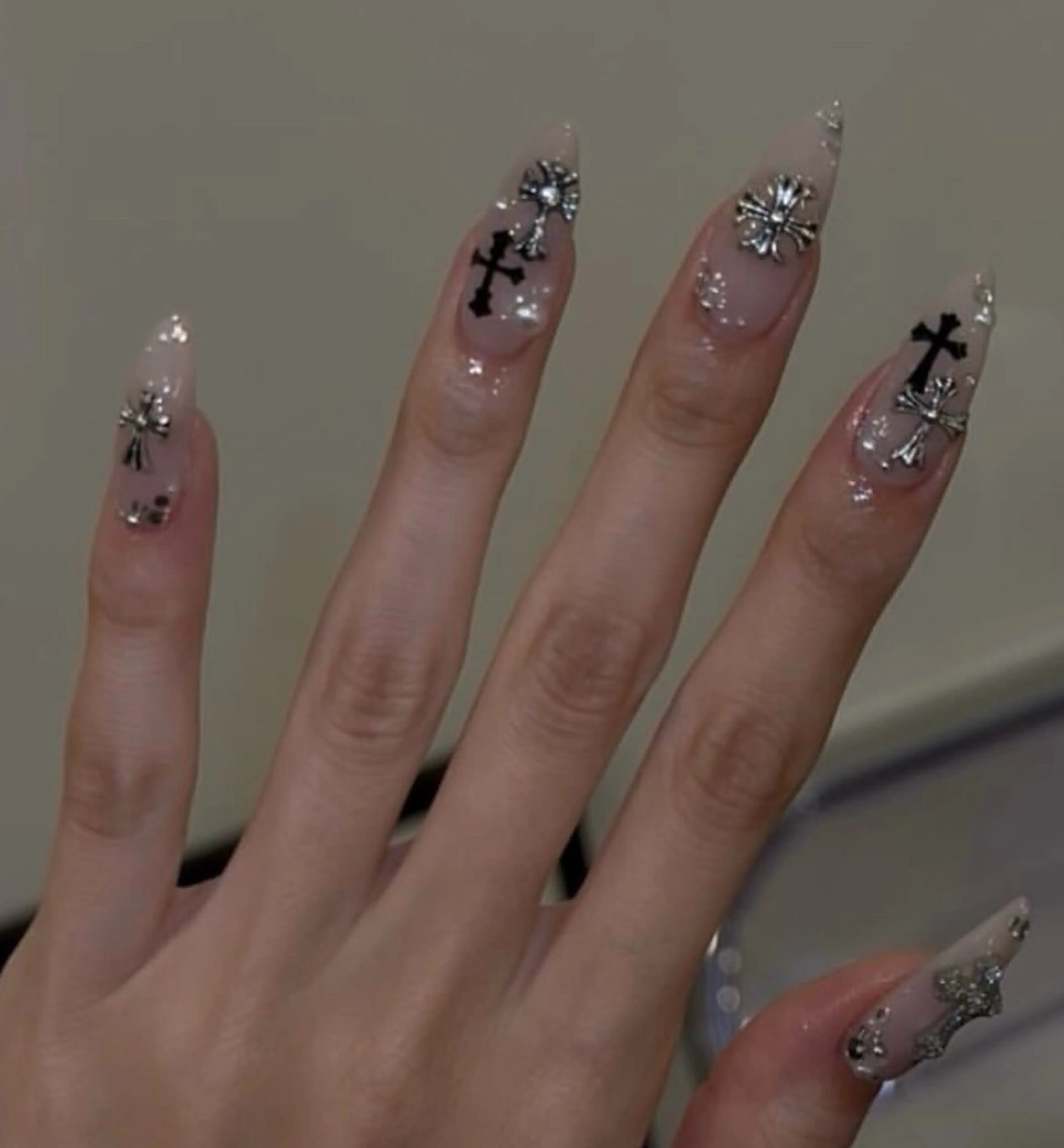 ネイル アートネイル フレンチネイル ジェルネイル グラデーション キラキラネイル ハンドネイル Ryunail所属・Ryu Nail NekoChanのネイルデザイン