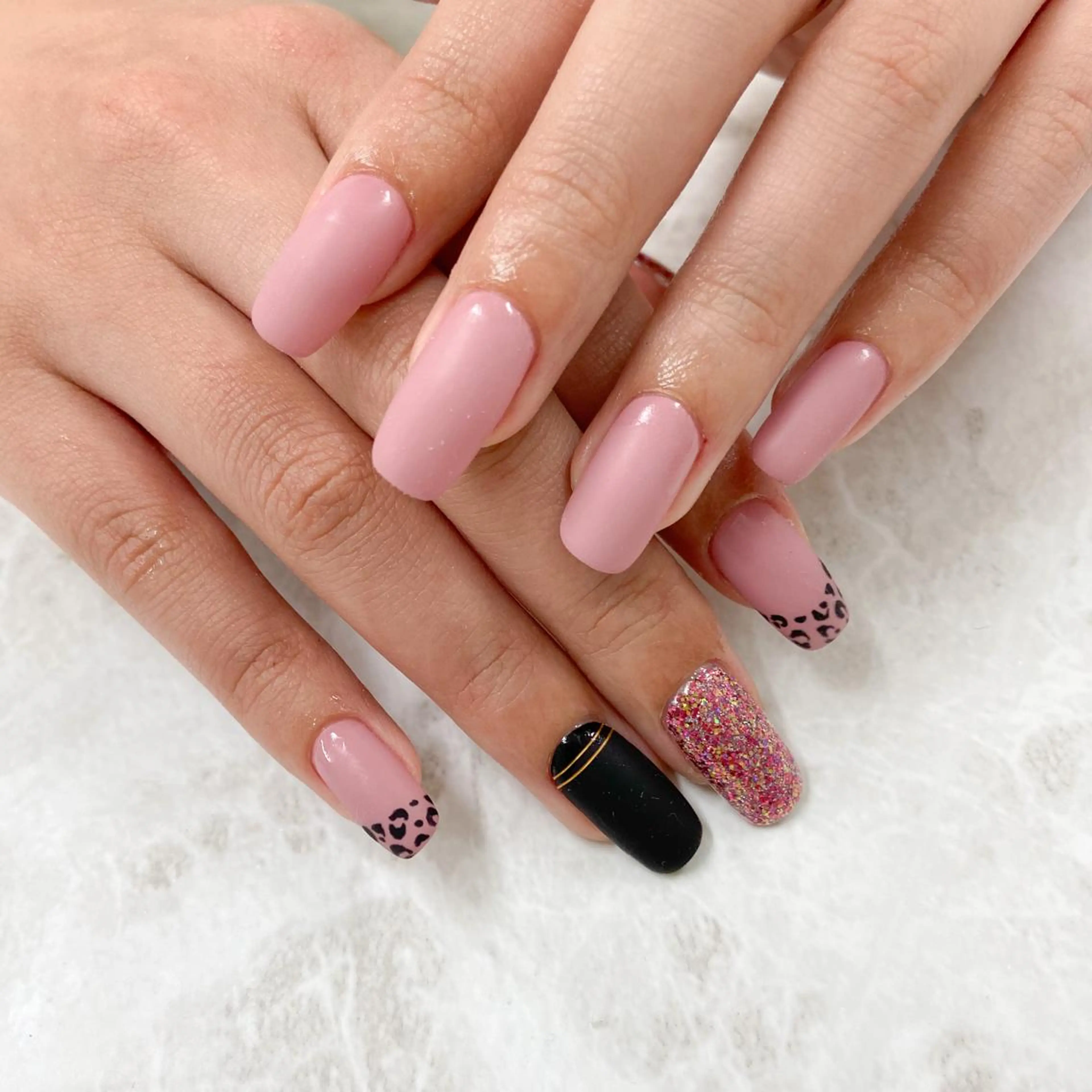 ネイル 黒沢 直子のネイルデザイン