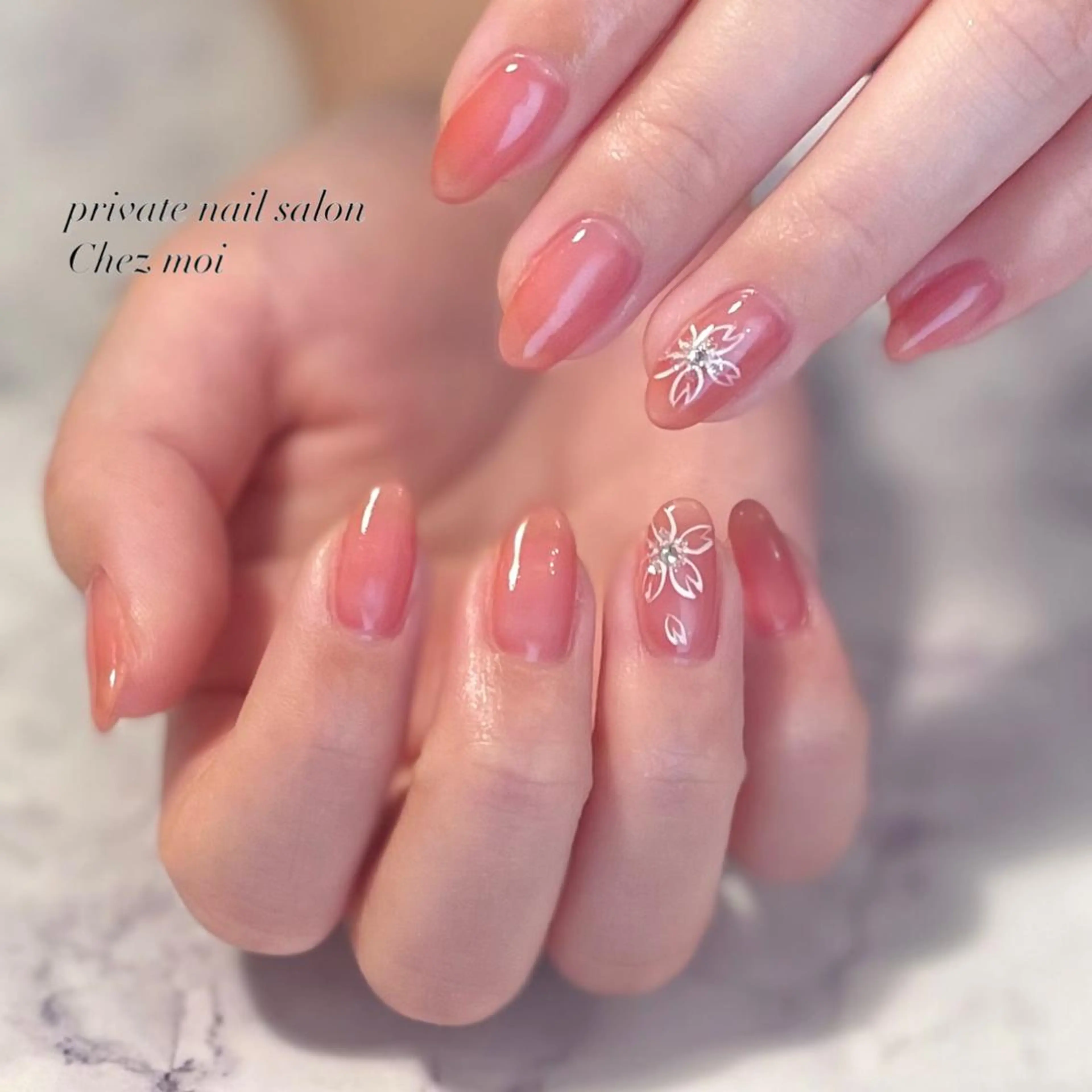 ネイル KOMINE TOMOKOのネイルデザイン