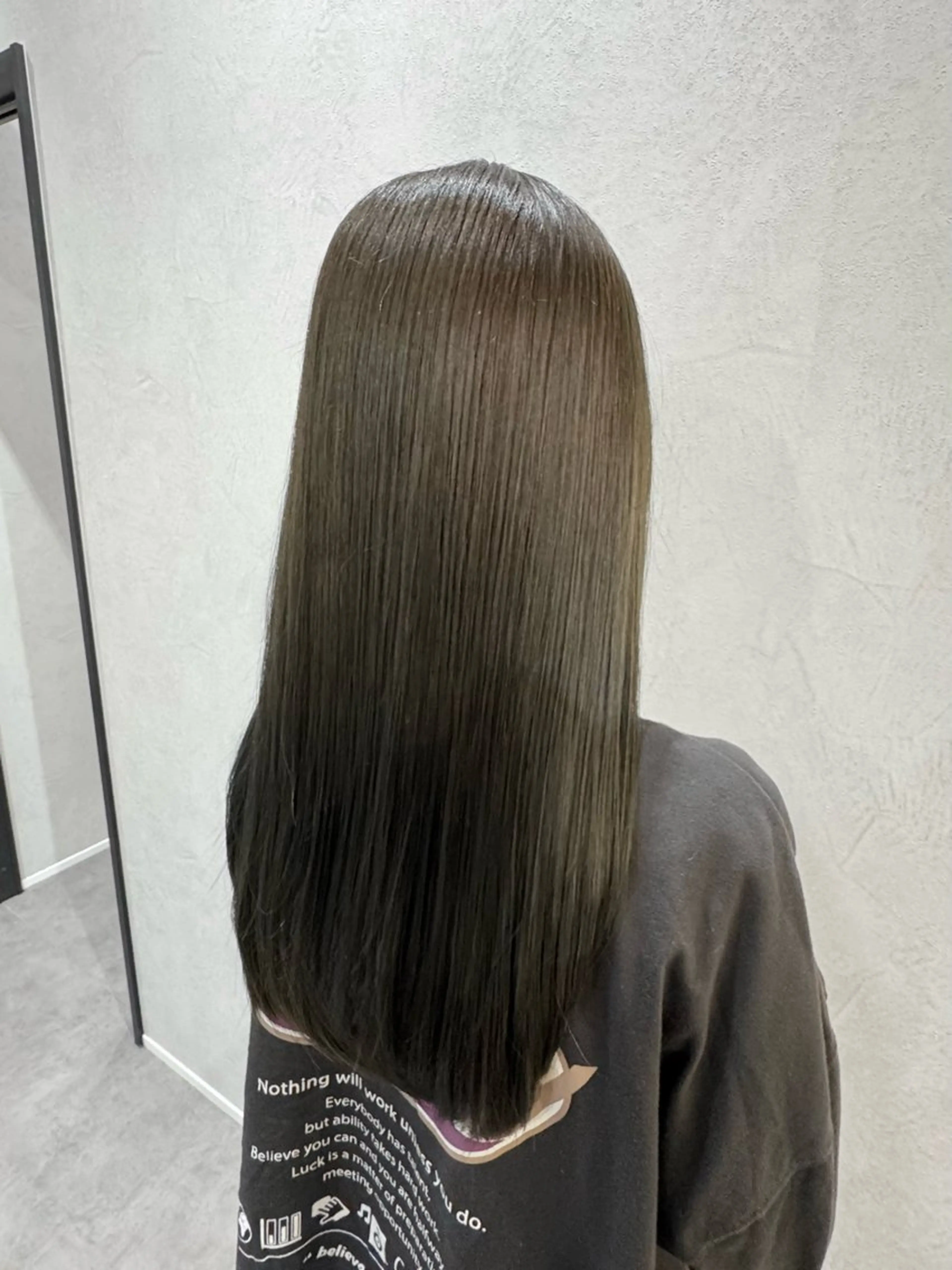 ロング カラー 切りっぱなしボブ ショートボブ ブリーチ ケアブリーチ デザインカラー カット ヘアカラー トリートメント Salon de Qualia(サロンドクオリア)所属・ハイトーン/外国人風 カラー/メンズパーマのヘアスタイル