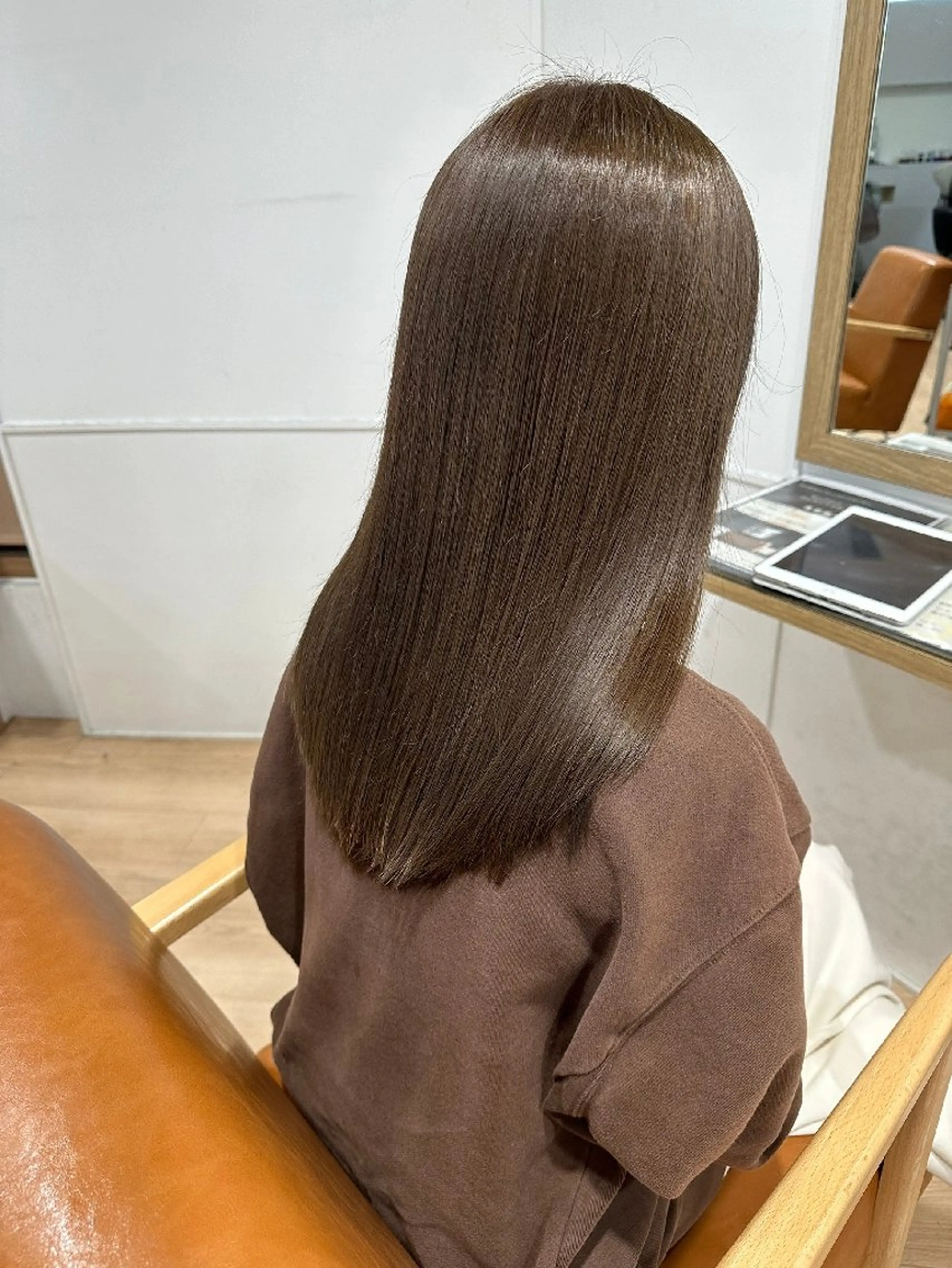 セミロング 藤原仁美/レイヤー /透明感カラーのヘアスタイル