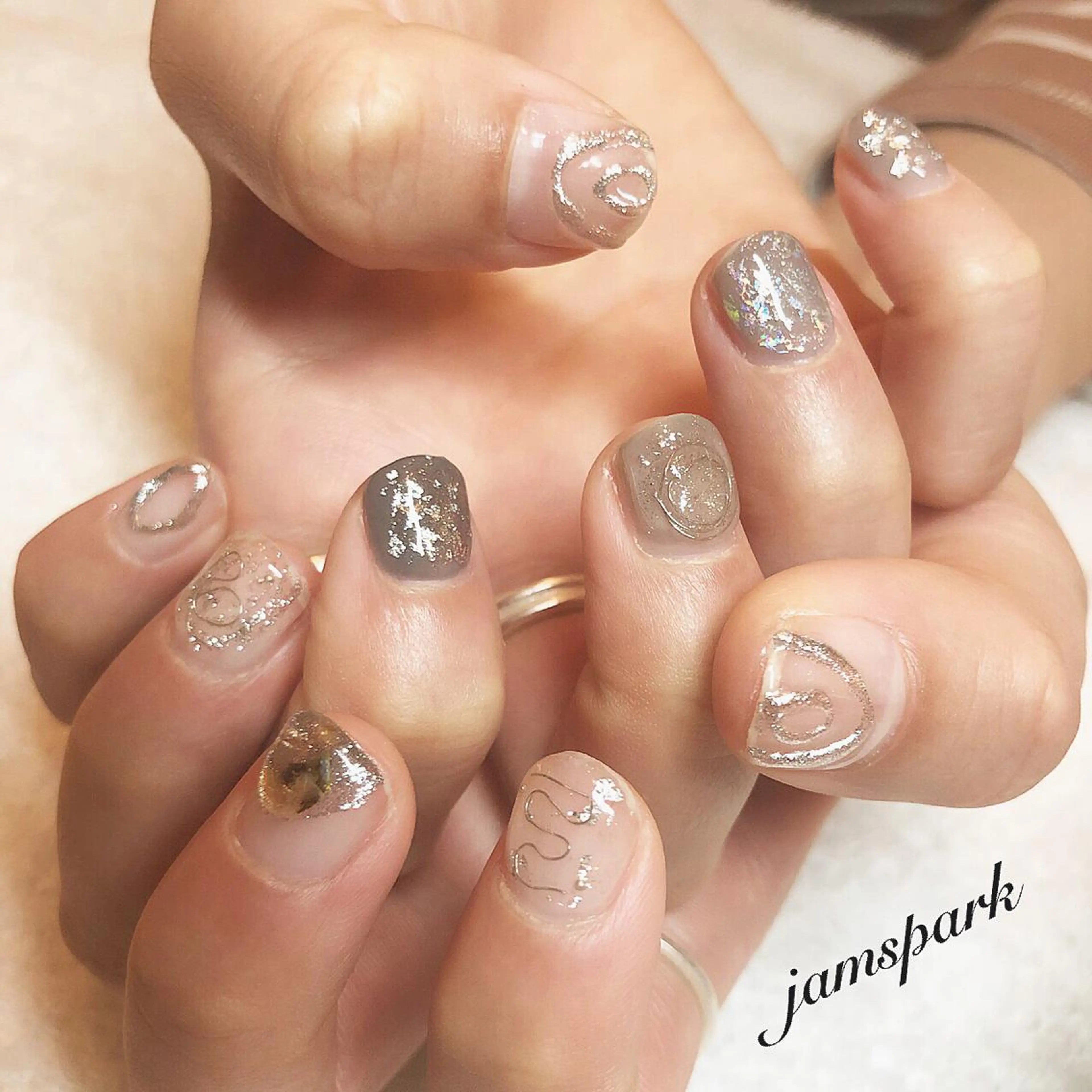 ネイル ジェルネイル ミラーネイル ニュアンスネイル ショートネイル jamspark ✨のネイルデザイン