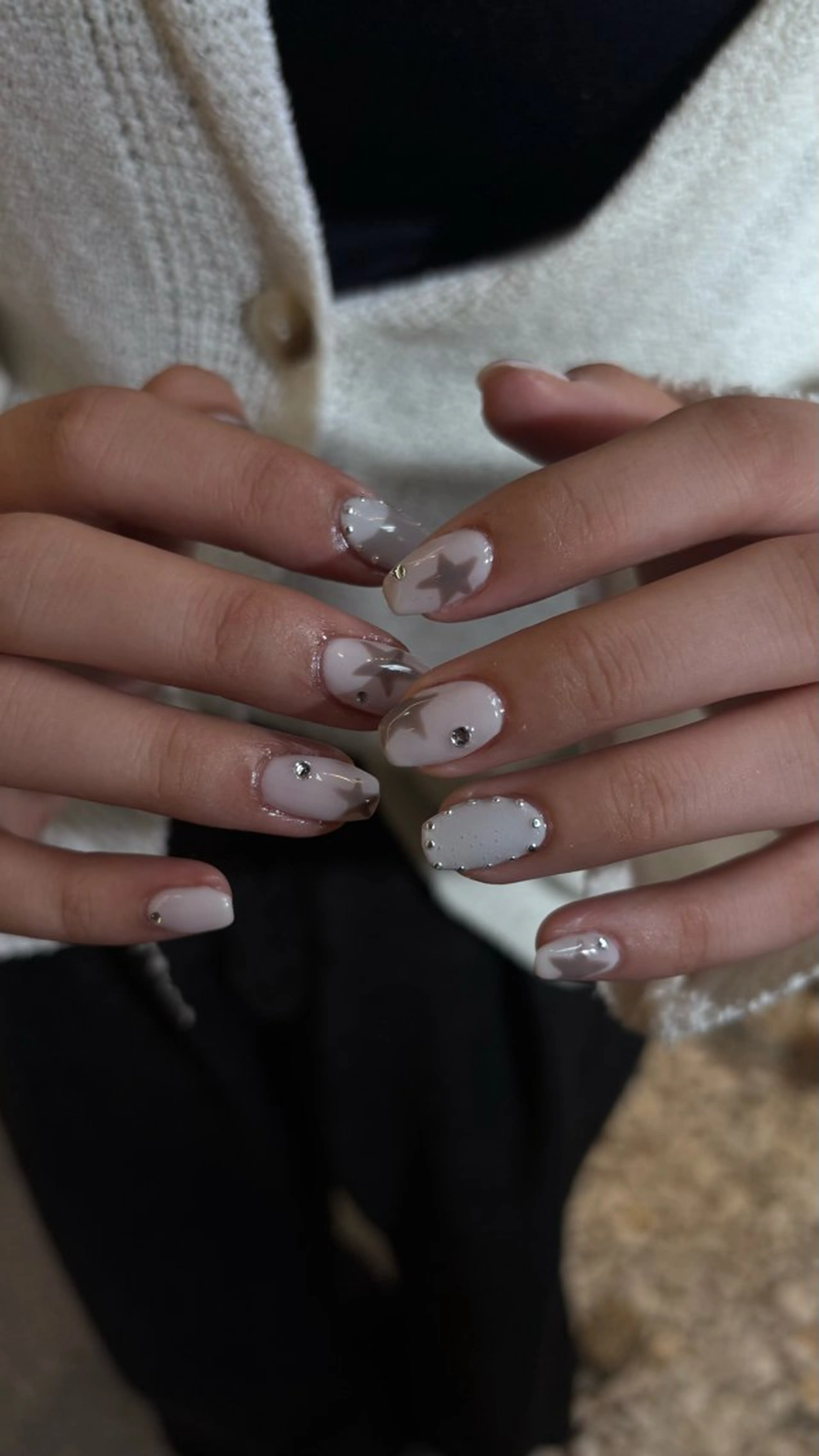 ネイル ハンドネイル ハイトーン/レイヤー KYOKA🩶のヘアスタイル