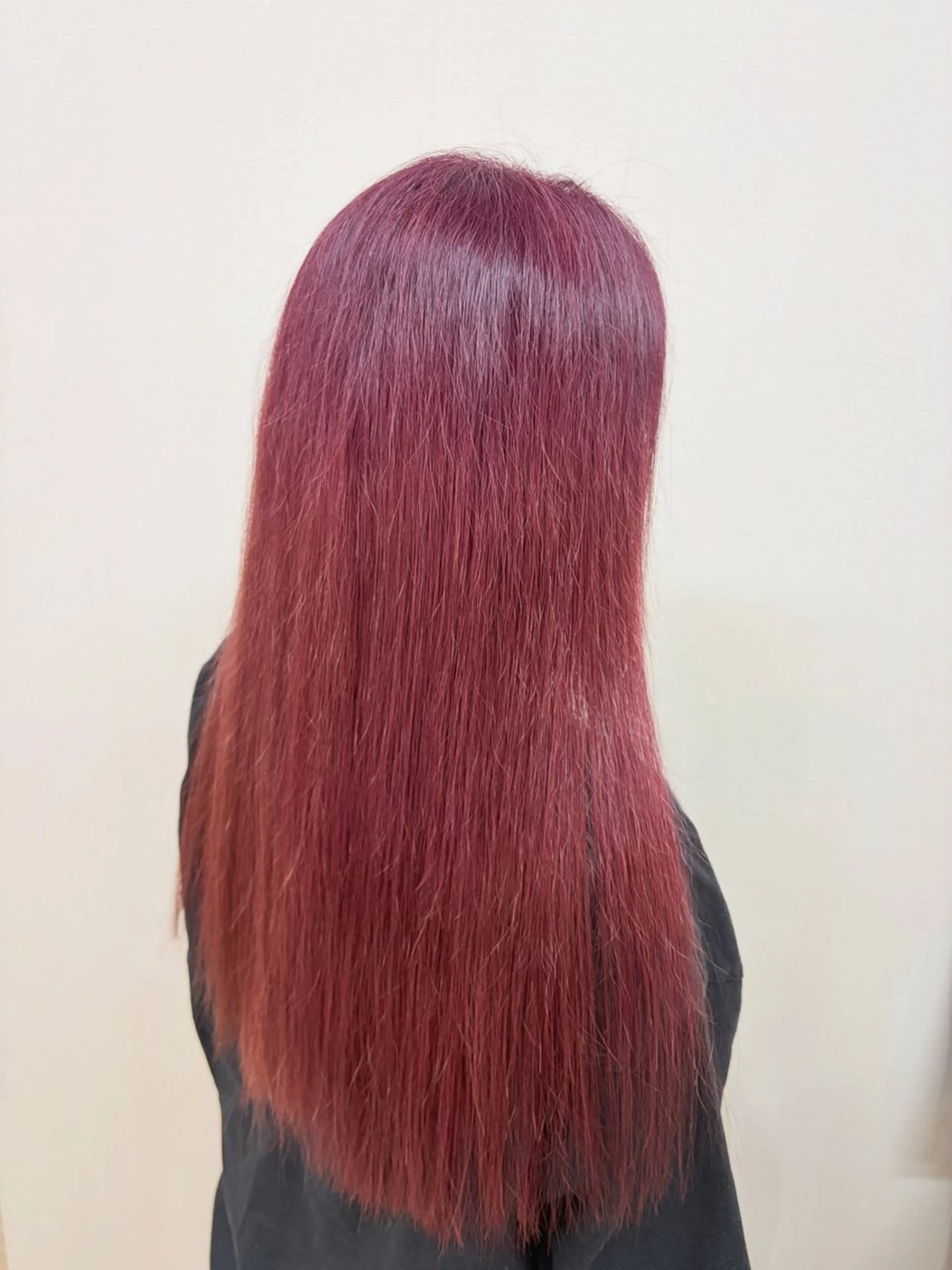 カラー ピンクカラー レッドカラー ヘアカラー 杉森 蘭琉のネイルデザイン