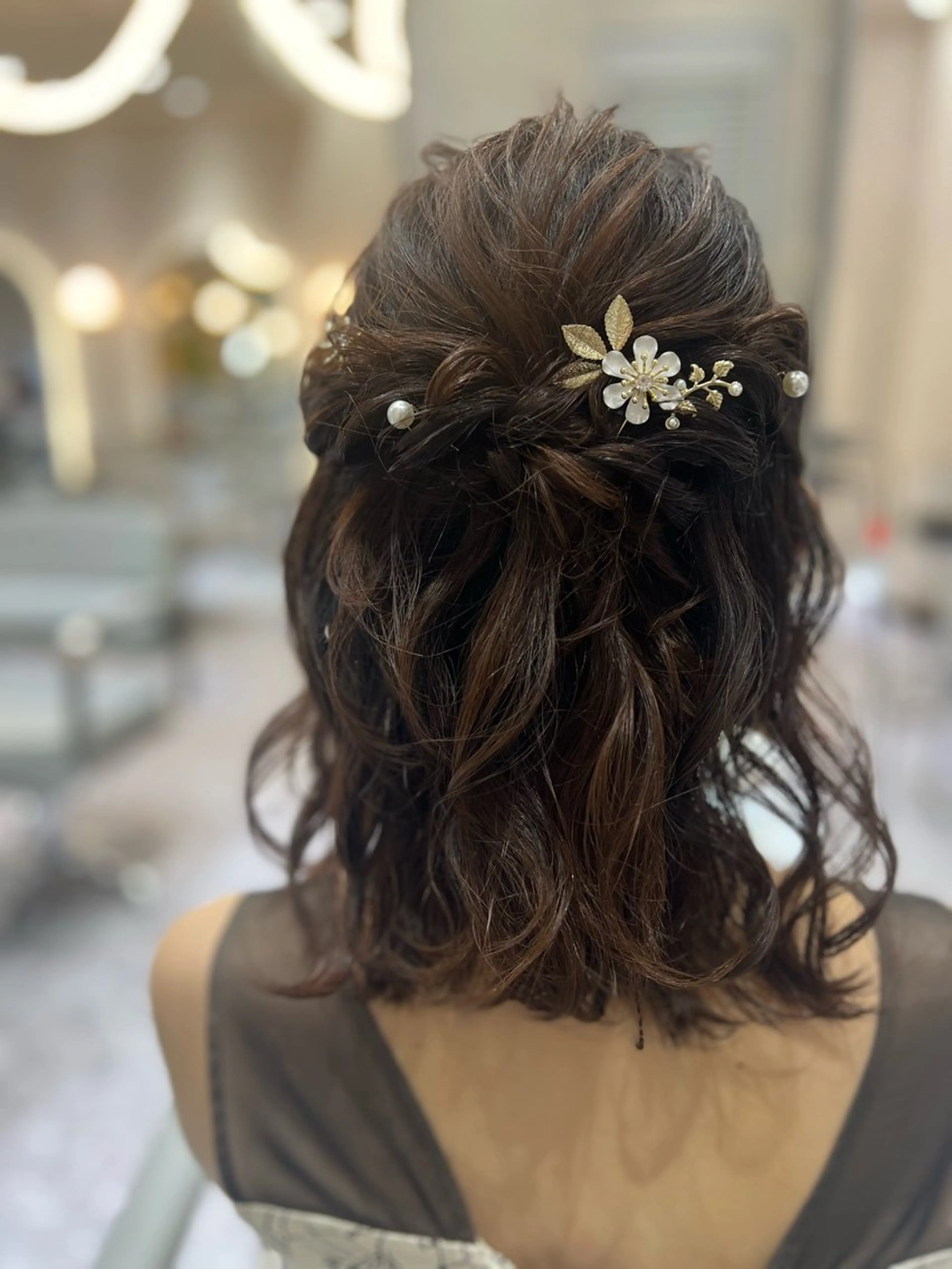 ミディアム ヘアアレンジ ハーフアップ 結婚式・ブライダル ヘアセット KANA🌿透明感/ レイヤーcut🌿のヘアスタイル