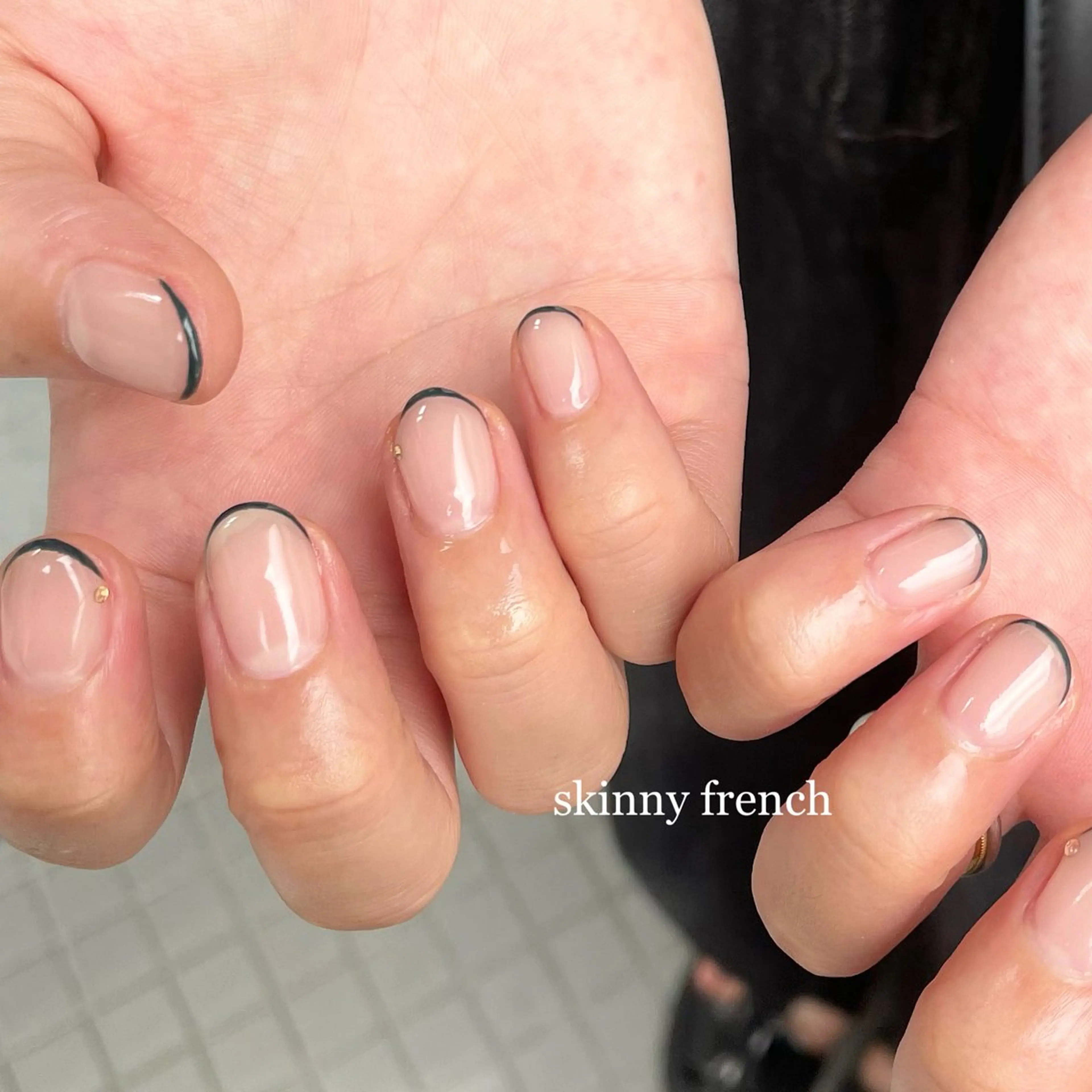ネイル フレンチネイル ストーンネイル ハンドネイル 🤍One MISAKI🤍のネイルデザイン