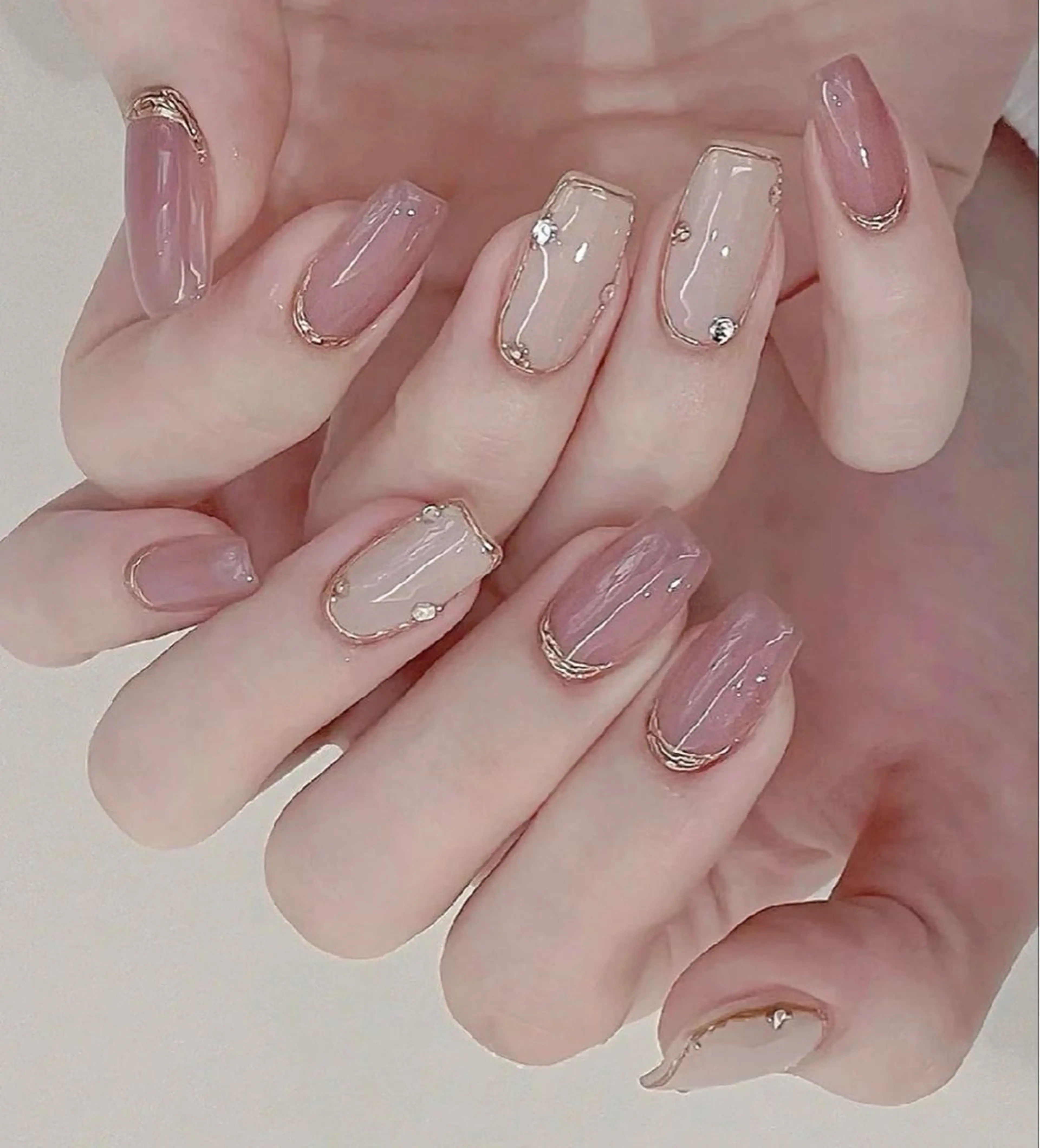 ネイル Lee Nailsのネイルデザイン