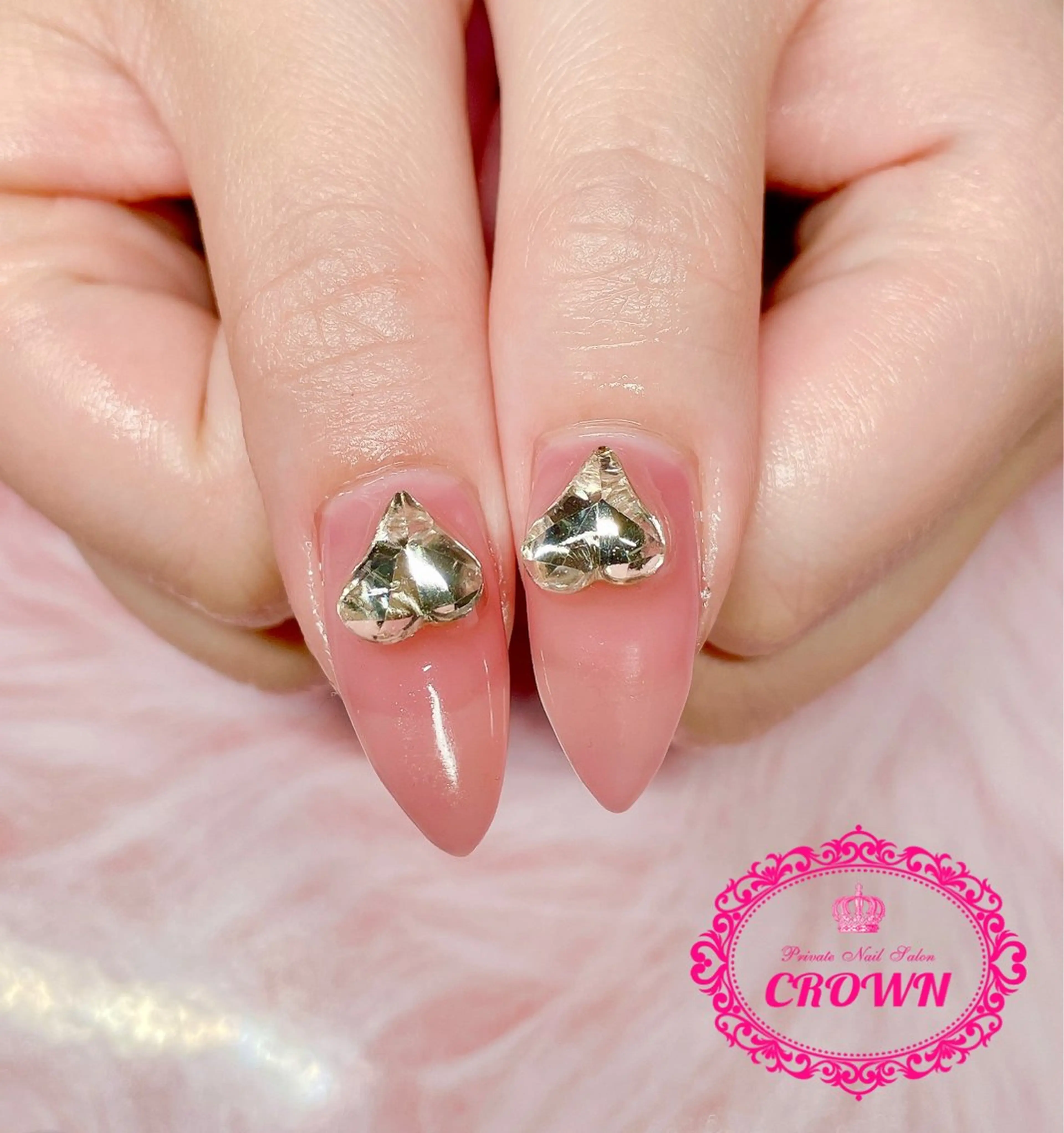 ネイル CROWN プライベートサロンのネイルデザイン