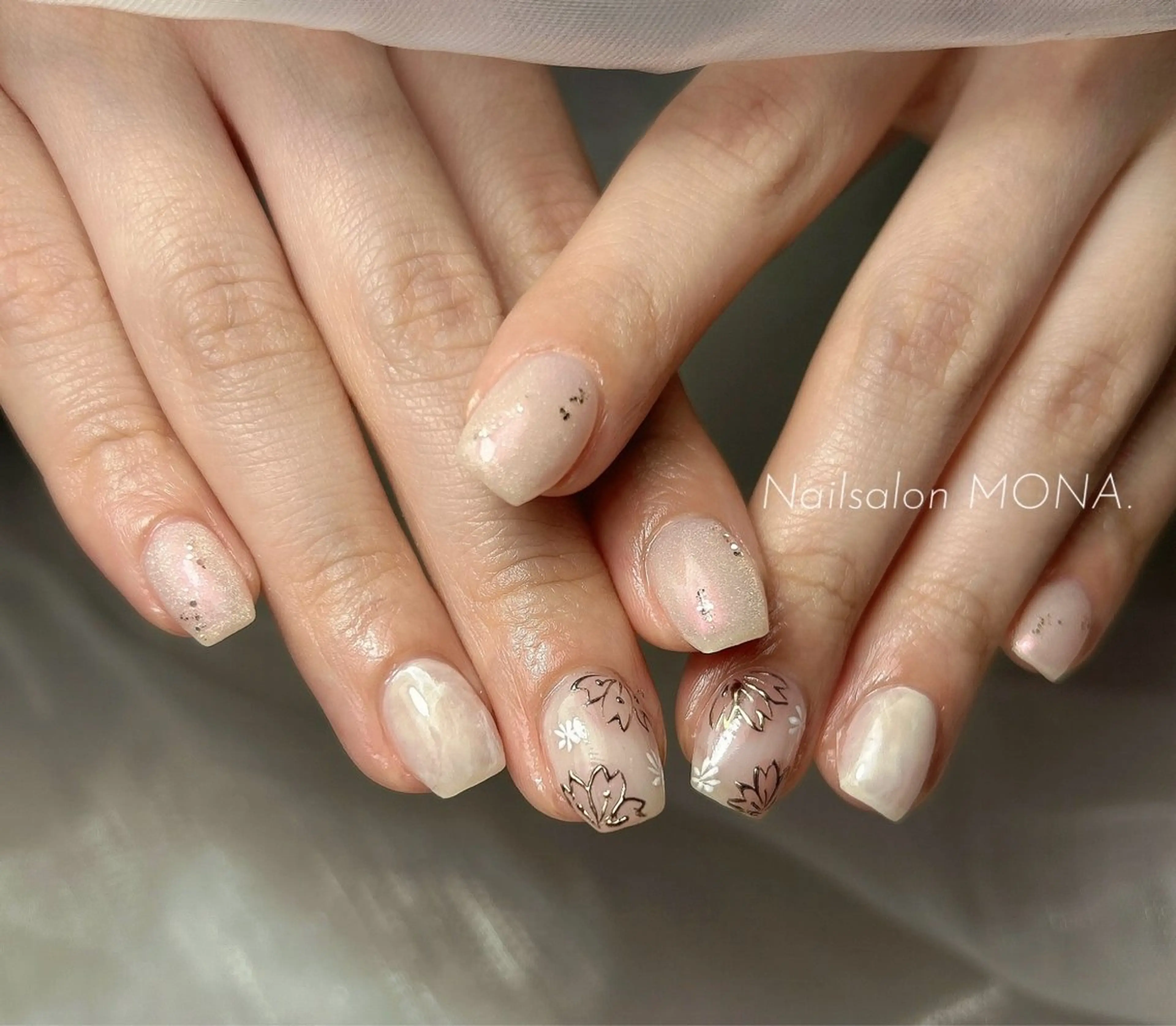 ネイル 桜ネイル ニュアンスネイル オフィスネイル ハンドネイル Nailsalon MONA.のネイルデザイン