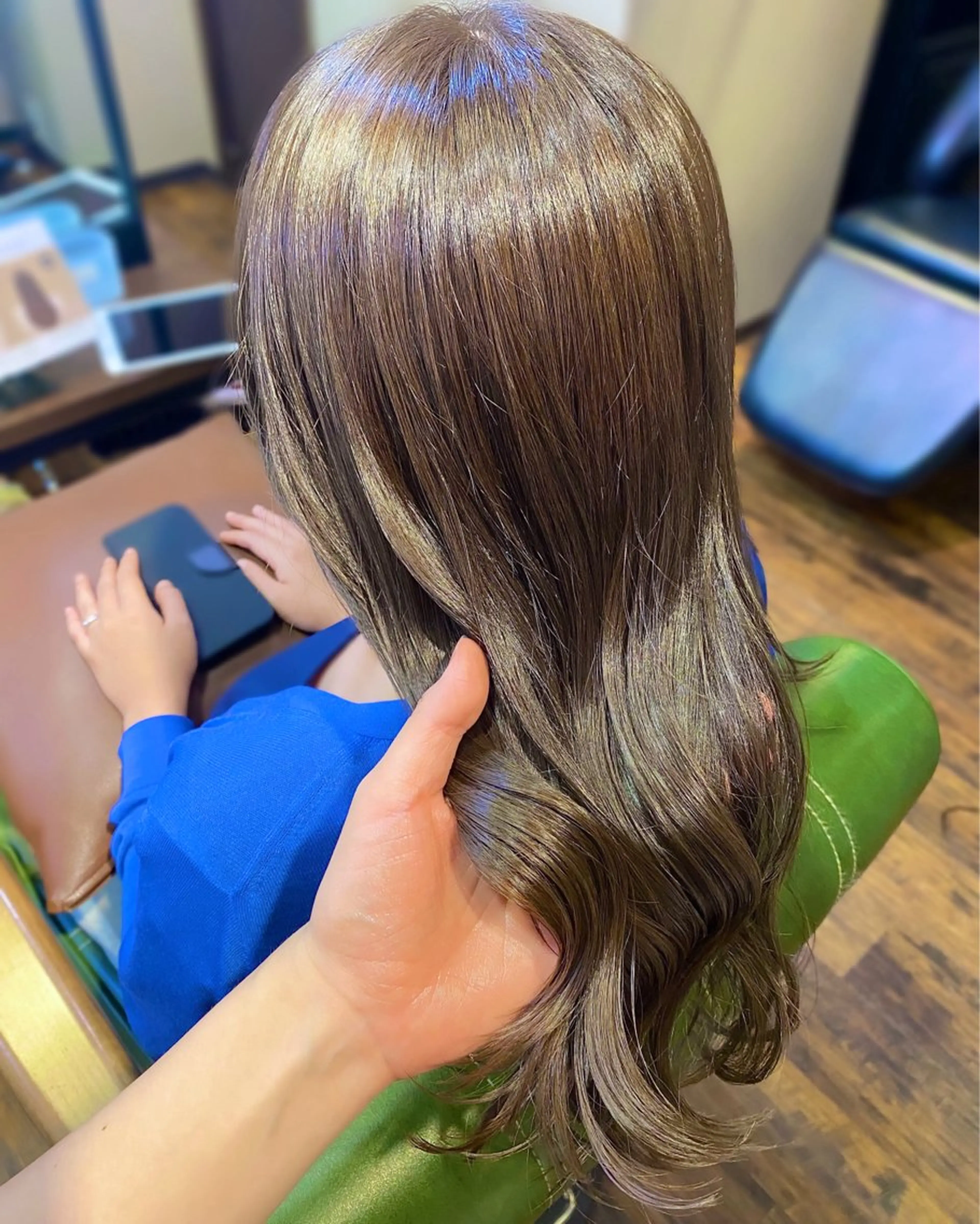 ロング カット ヘアカラー トリートメント kanako 🦋🫧のヘアスタイル