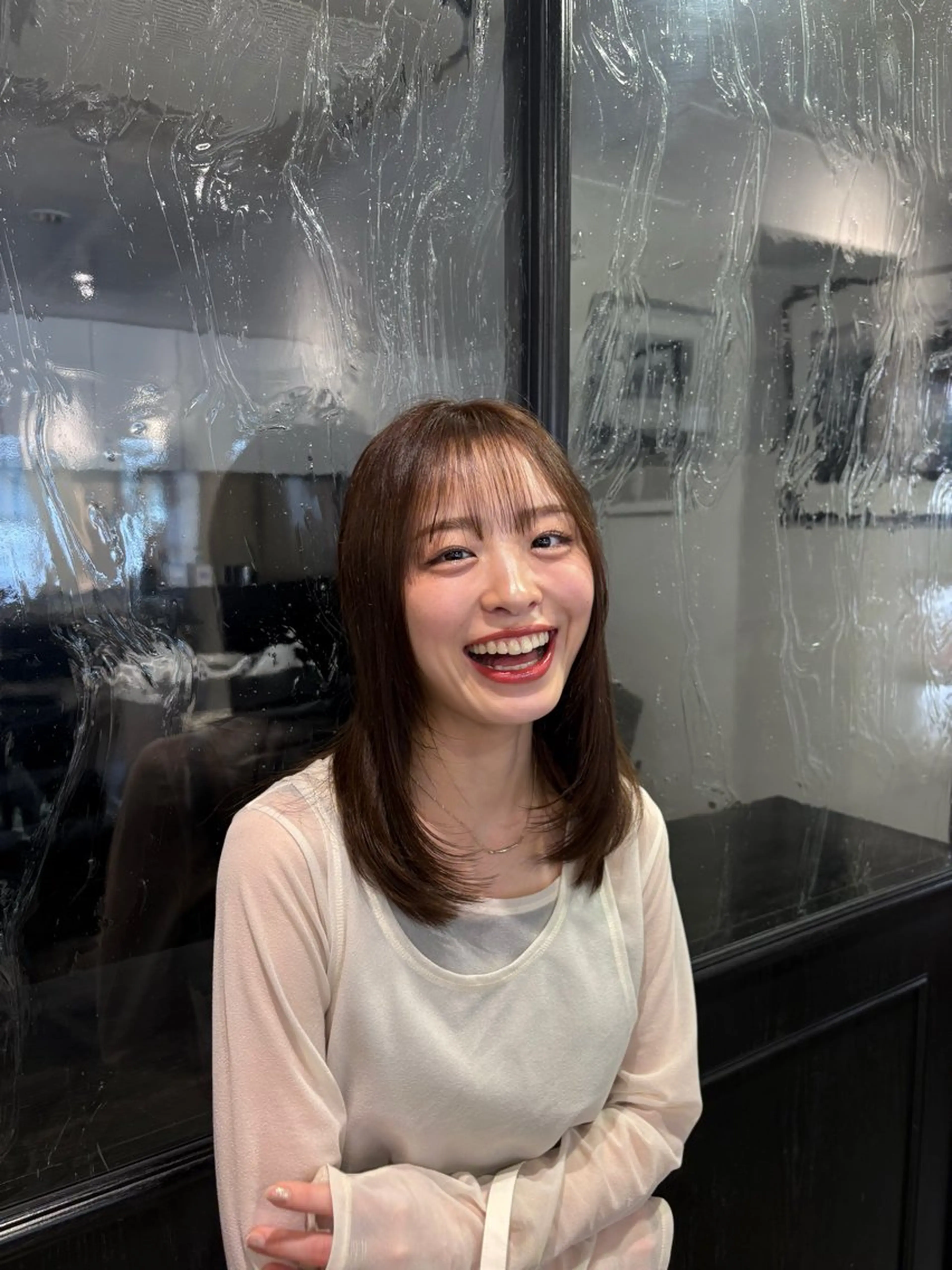 ミディアム レイヤーカット ローレイヤー 石田 洋英のヘアスタイル