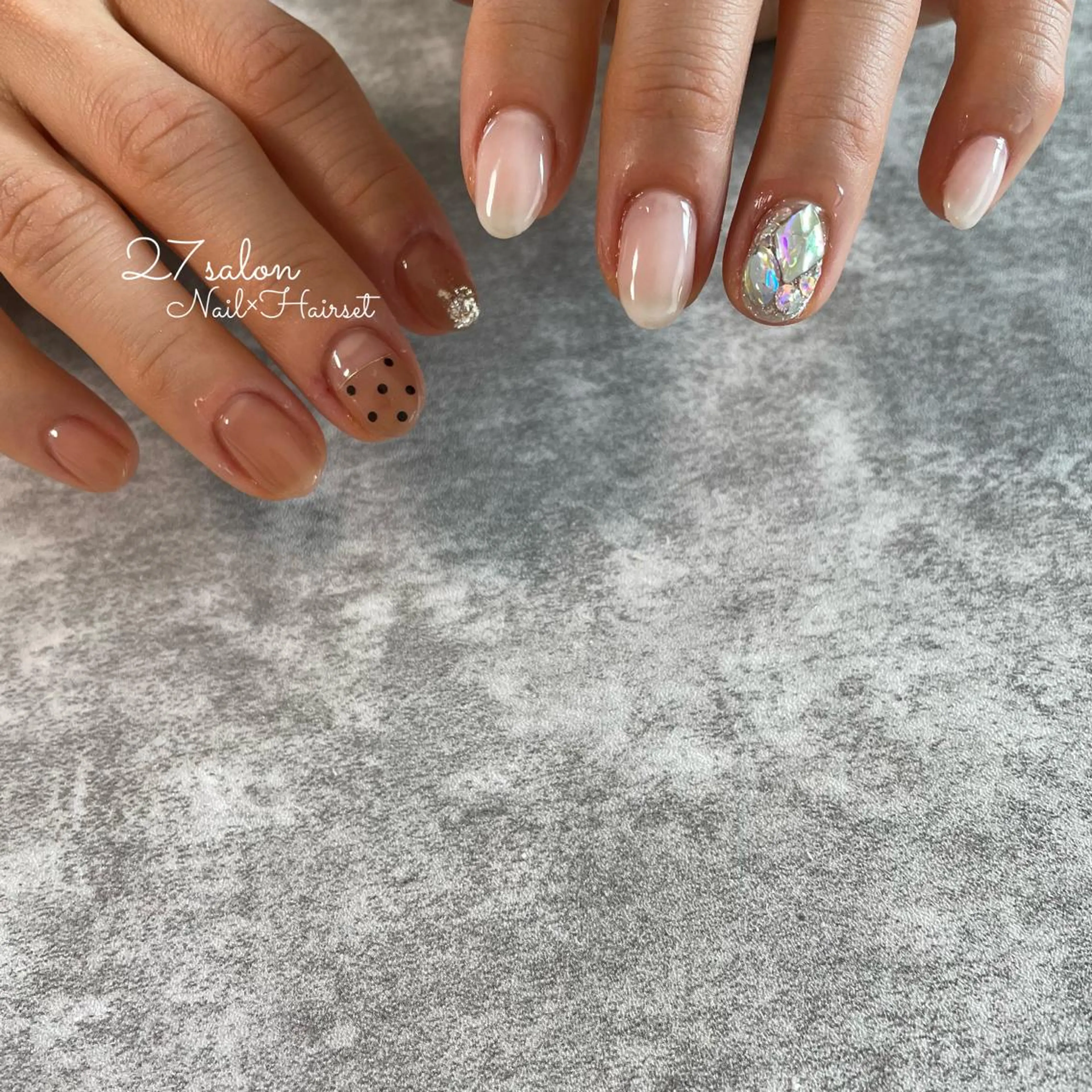 ネイル ドット 27salon yuinaのネイルデザイン