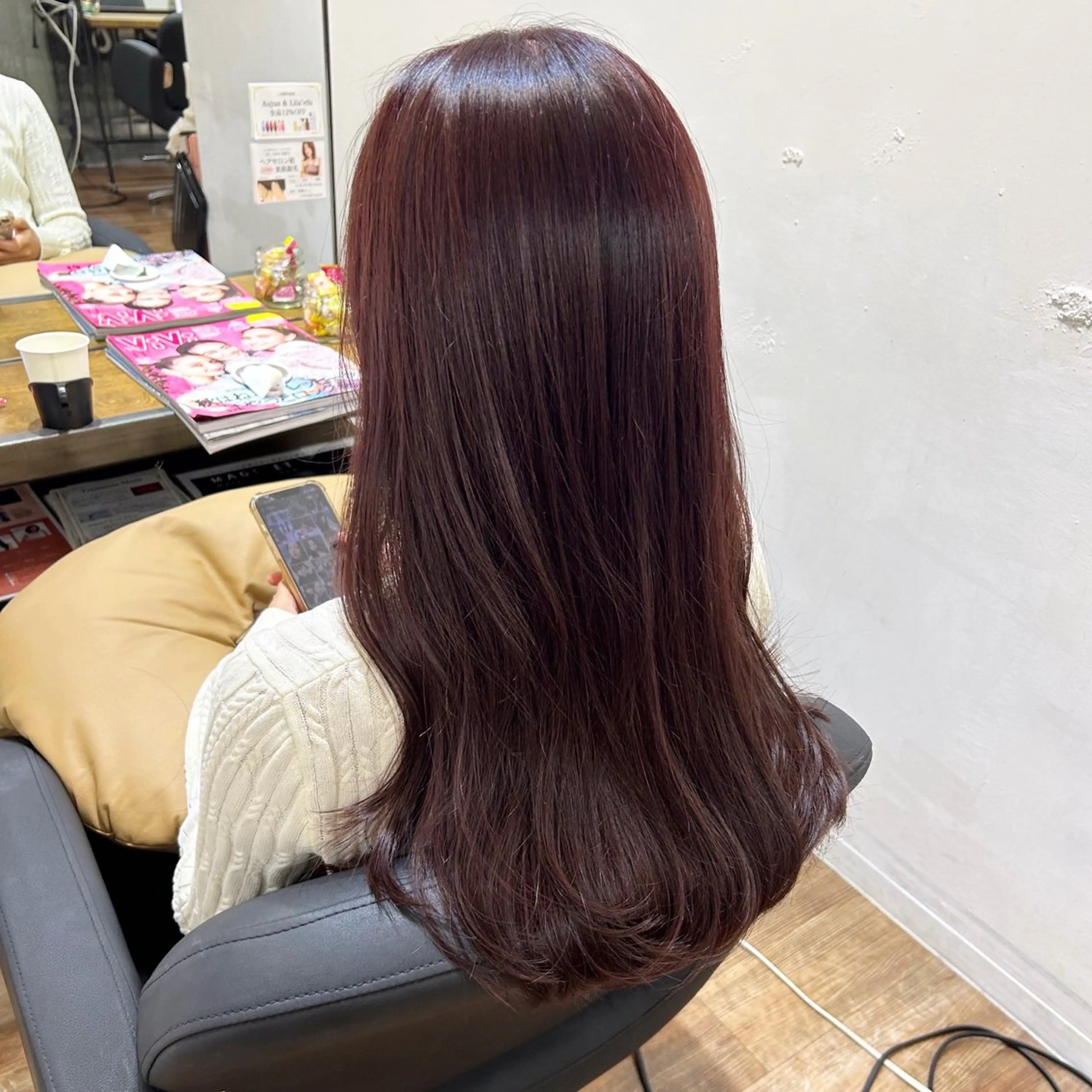 ロング カラー ベージュカラー ブリーチ ブラウンカラー 透明感カラー ダブルカラー Sana / 韓国ヘア / カラーのヘアスタイル