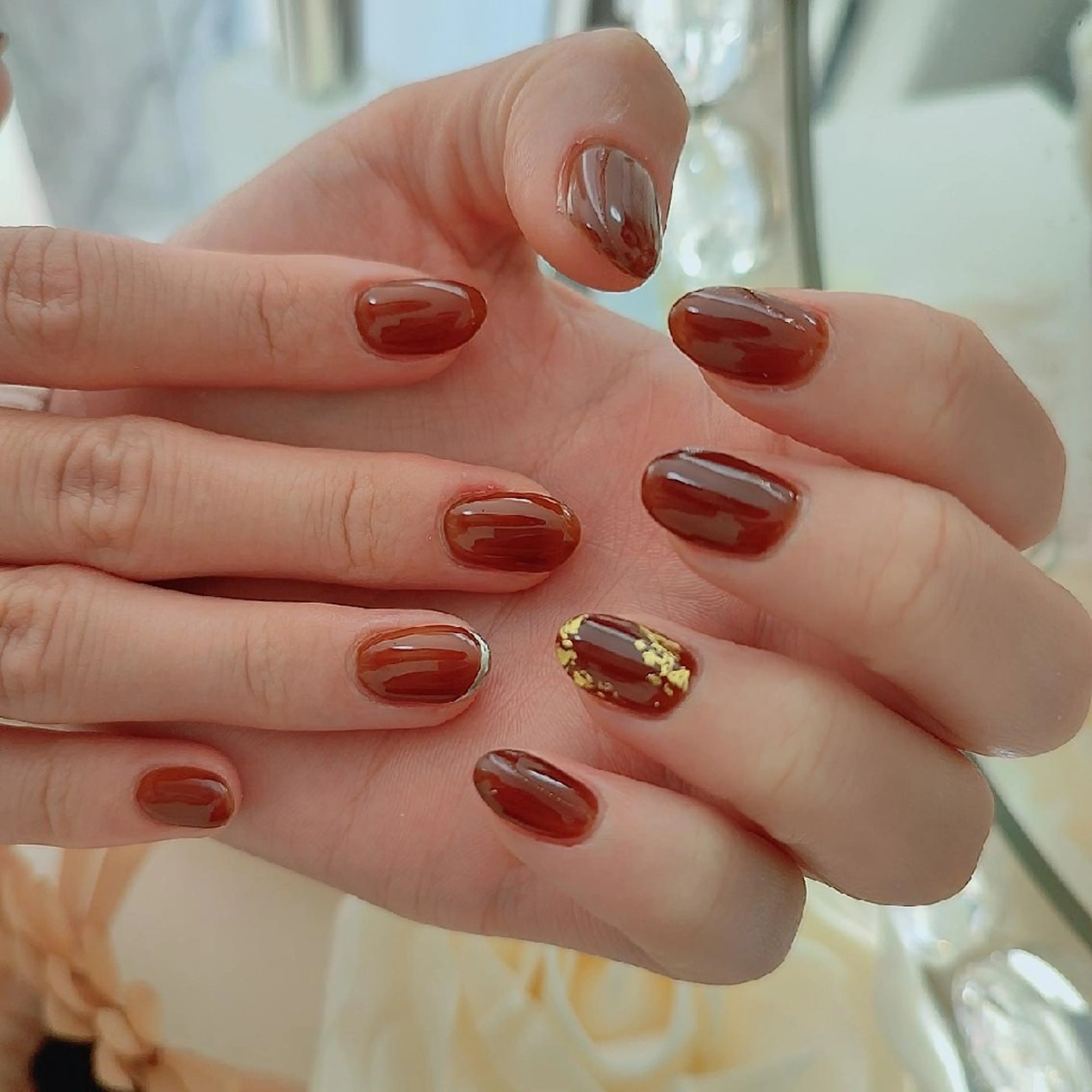 ネイル ハンドネイル RUNWAY 　　の眉毛・アイブロウイメージ