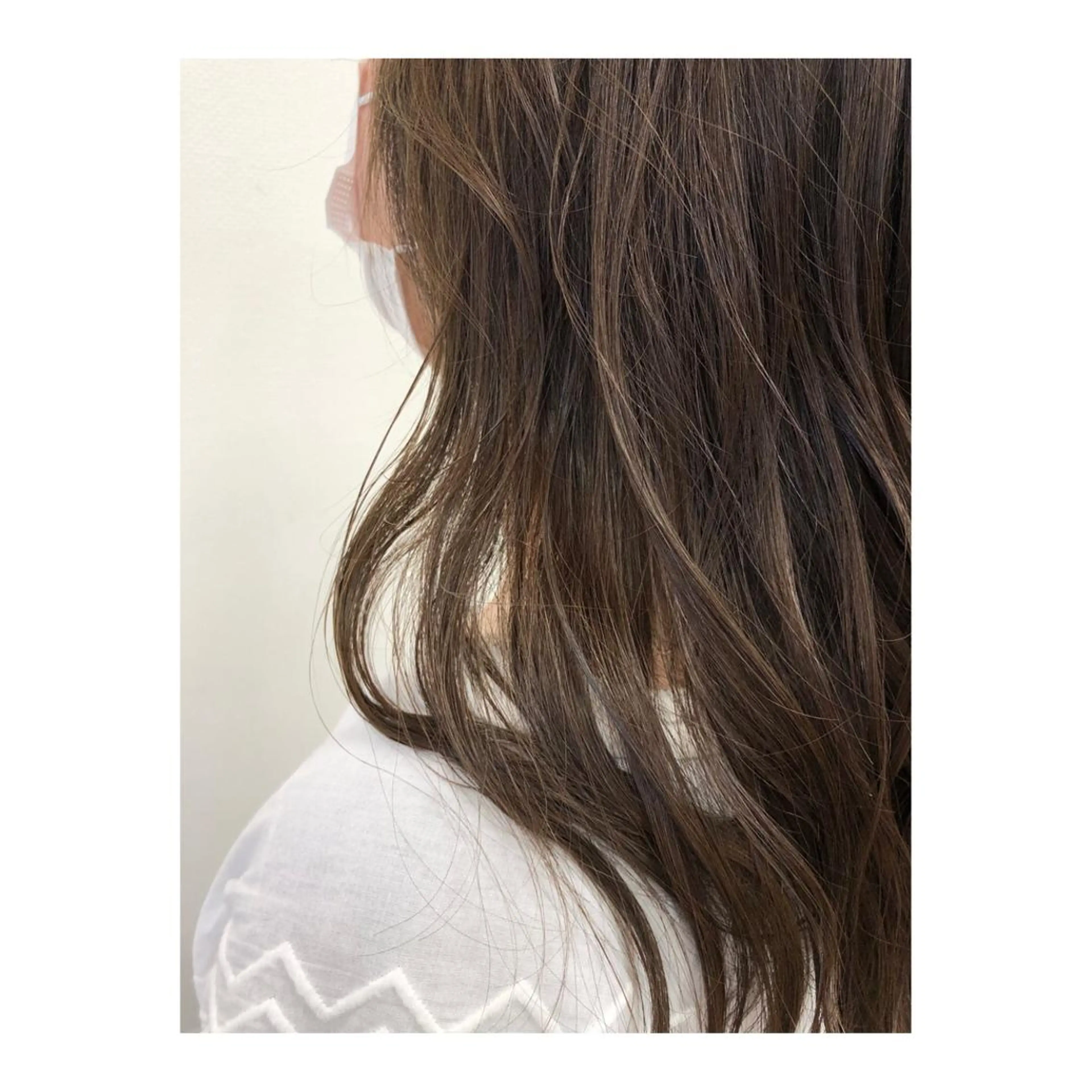 セミロング カラー メンズ メンズハイライト ベージュカラー ハイライトカラー オリーブベージュ ハイライト 白髪ぼかし脱白髪染め 大塚綾のヘアスタイル