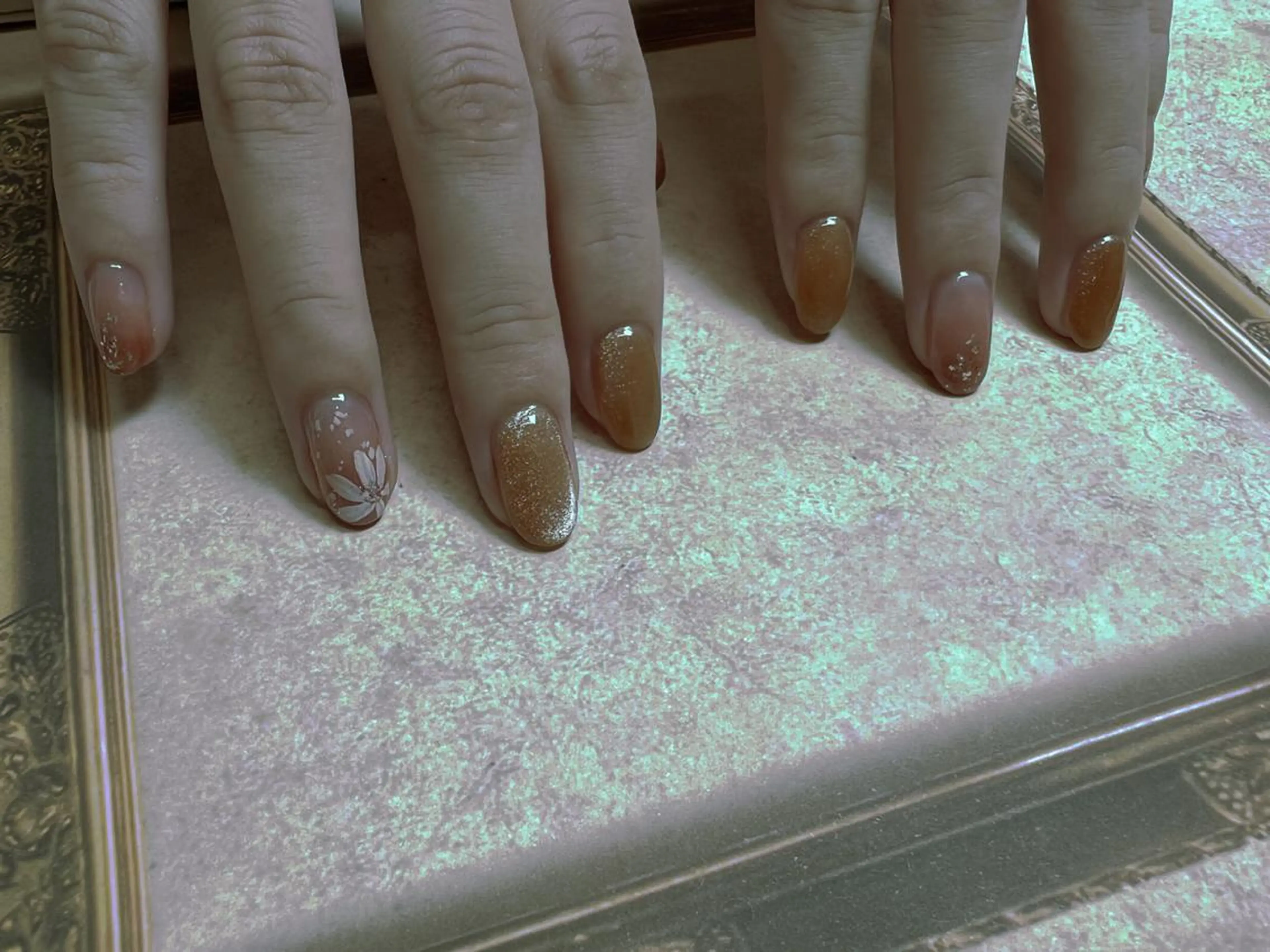 ネイル ハンドネイル ハンドケア ビューティーサロン ヘゼリヒのネイルデザイン