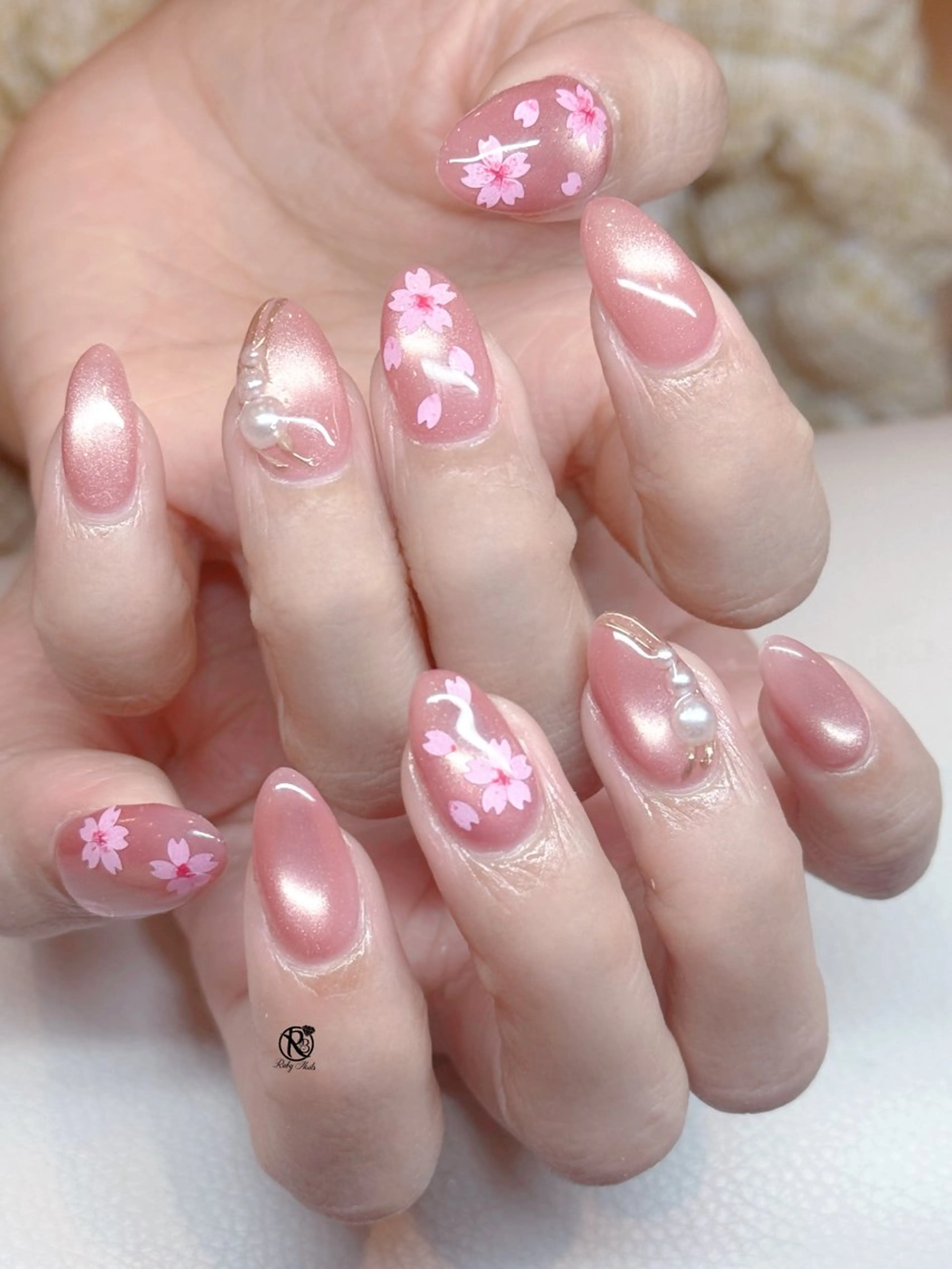 ネイル ボルドー ブラウン チークネイル ドット フットネイル ハンドネイル CHERRYネイルサロン所属・チェリネイルサロン 霞ヶ関のネイルデザイン