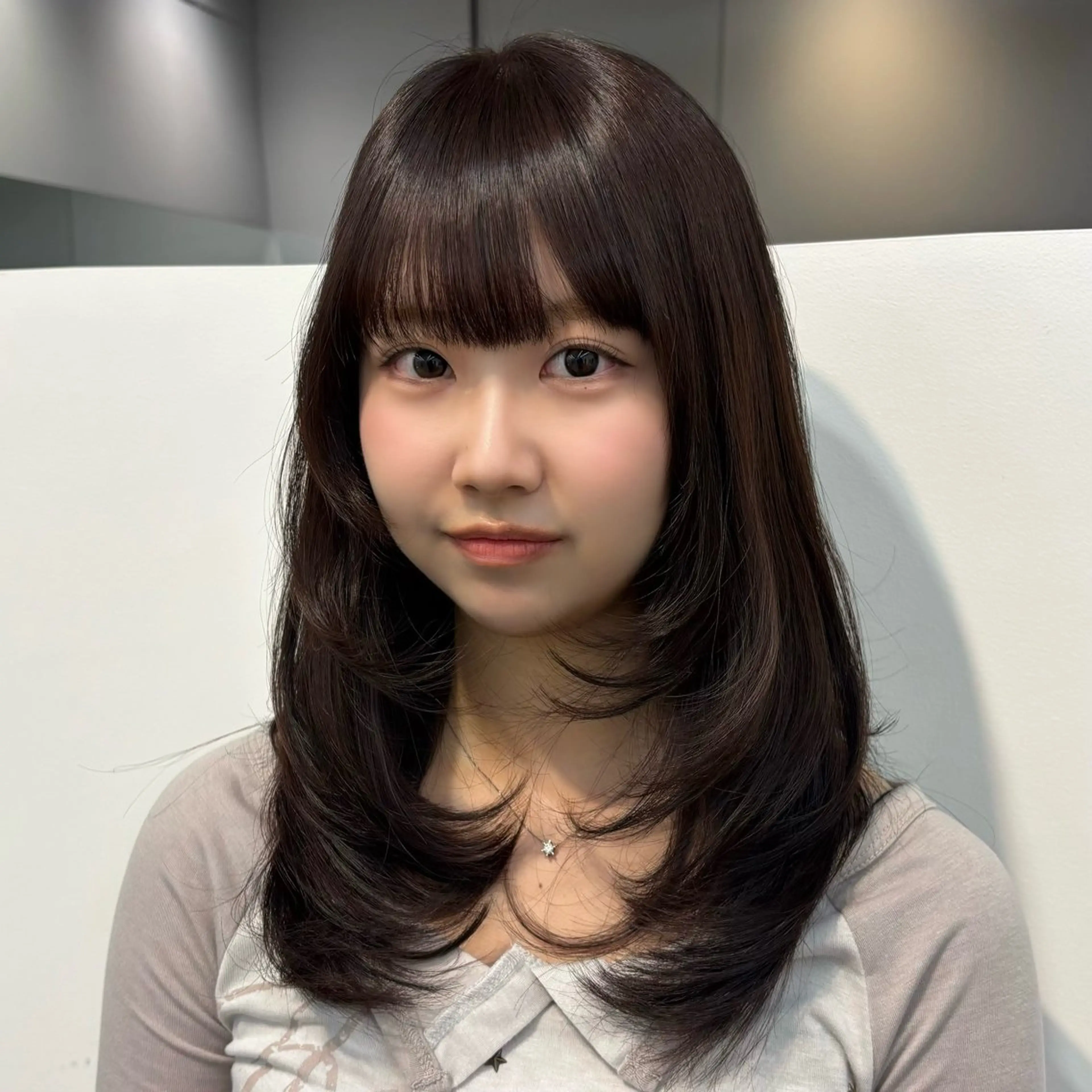 セミロング カラー トリートメント ヘアカラー 暗髪／艶髪／渋谷/ モモカ🎀のヘアスタイル