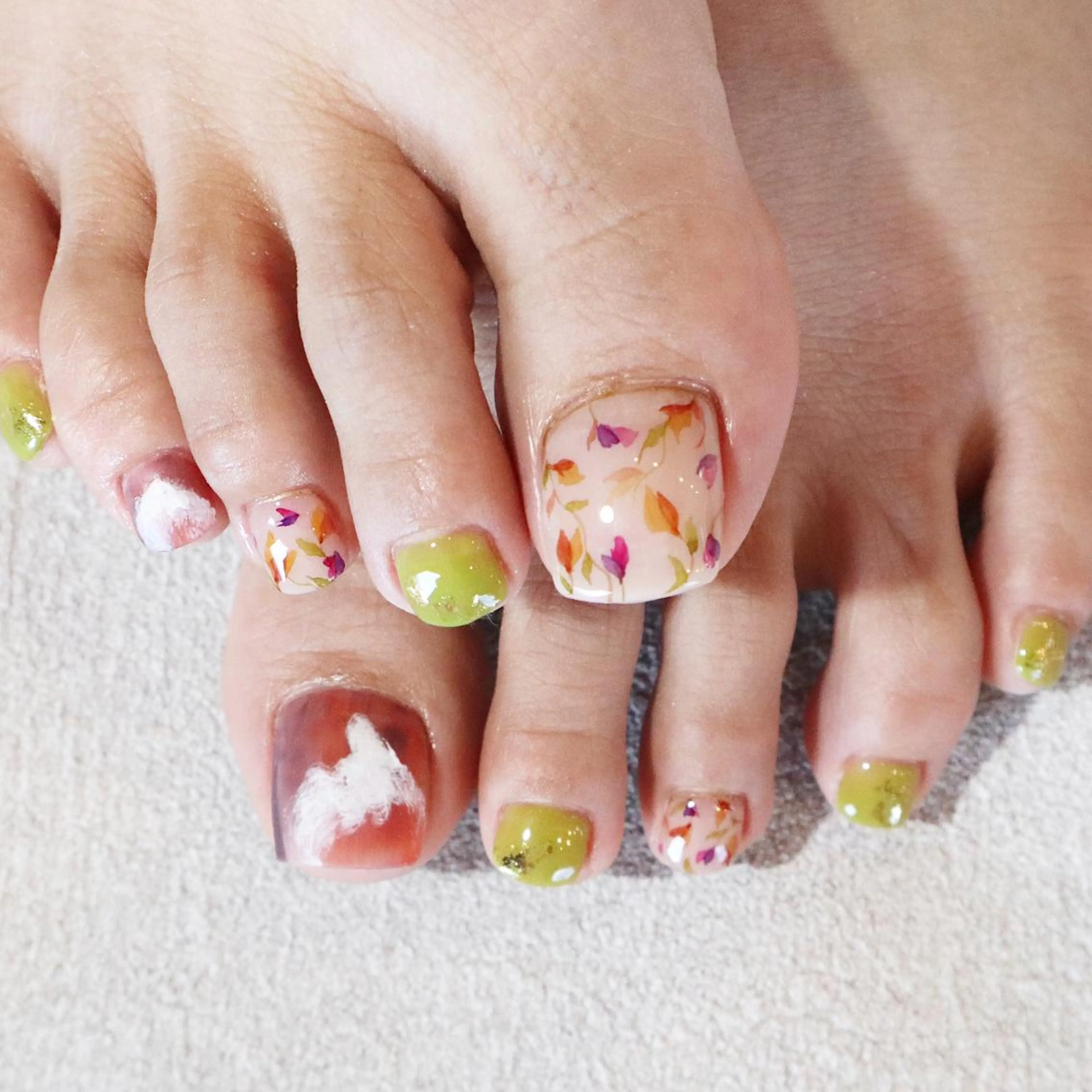 ネイル フットネイル 小河 仁美のネイルデザイン