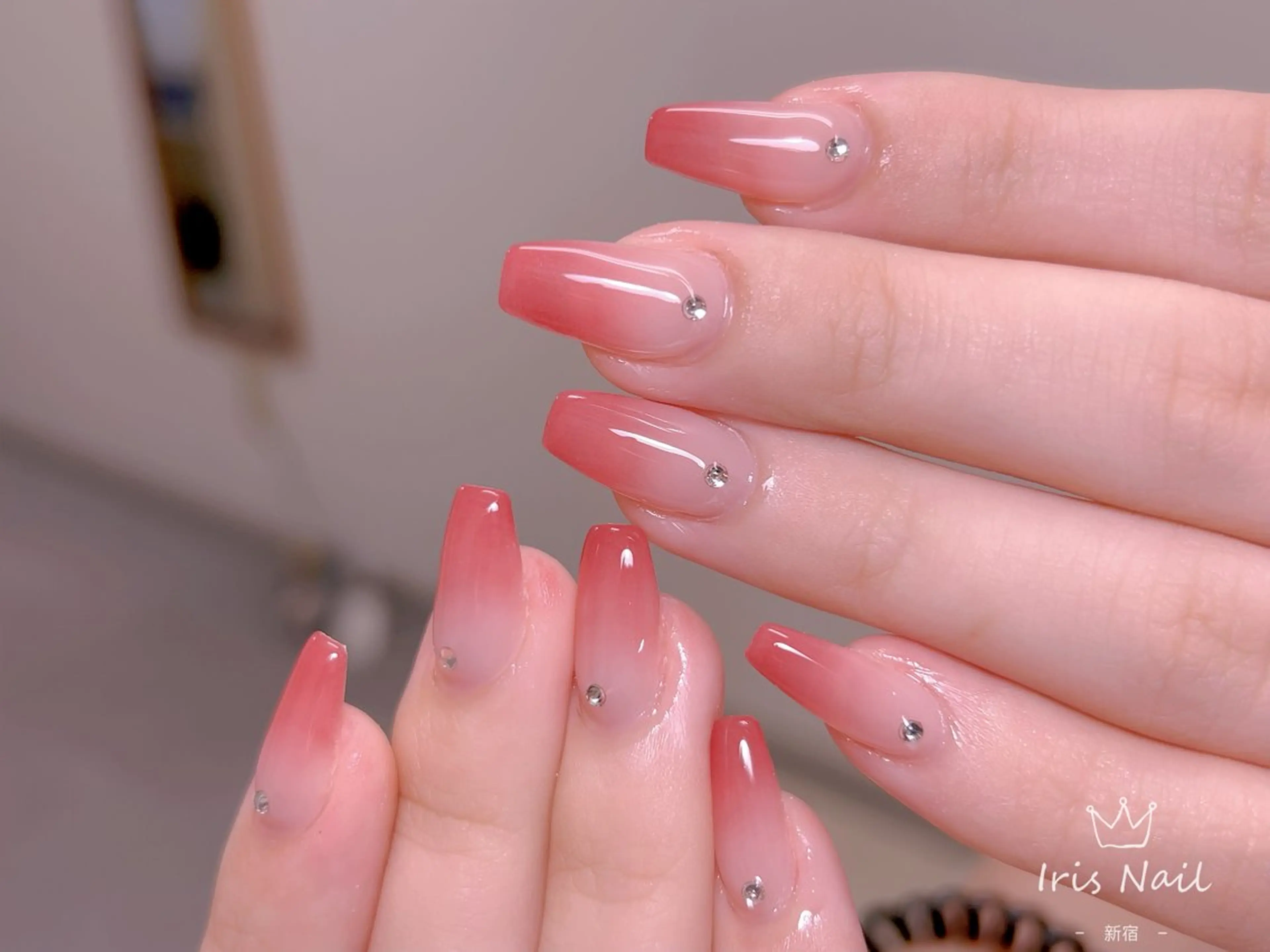 ネイル フレンチネイル ジェルネイル グラデーション 韓国ネイル マグネットネイル ハンドネイル 【長さ出し】 IRIS NAILのネイルデザイン