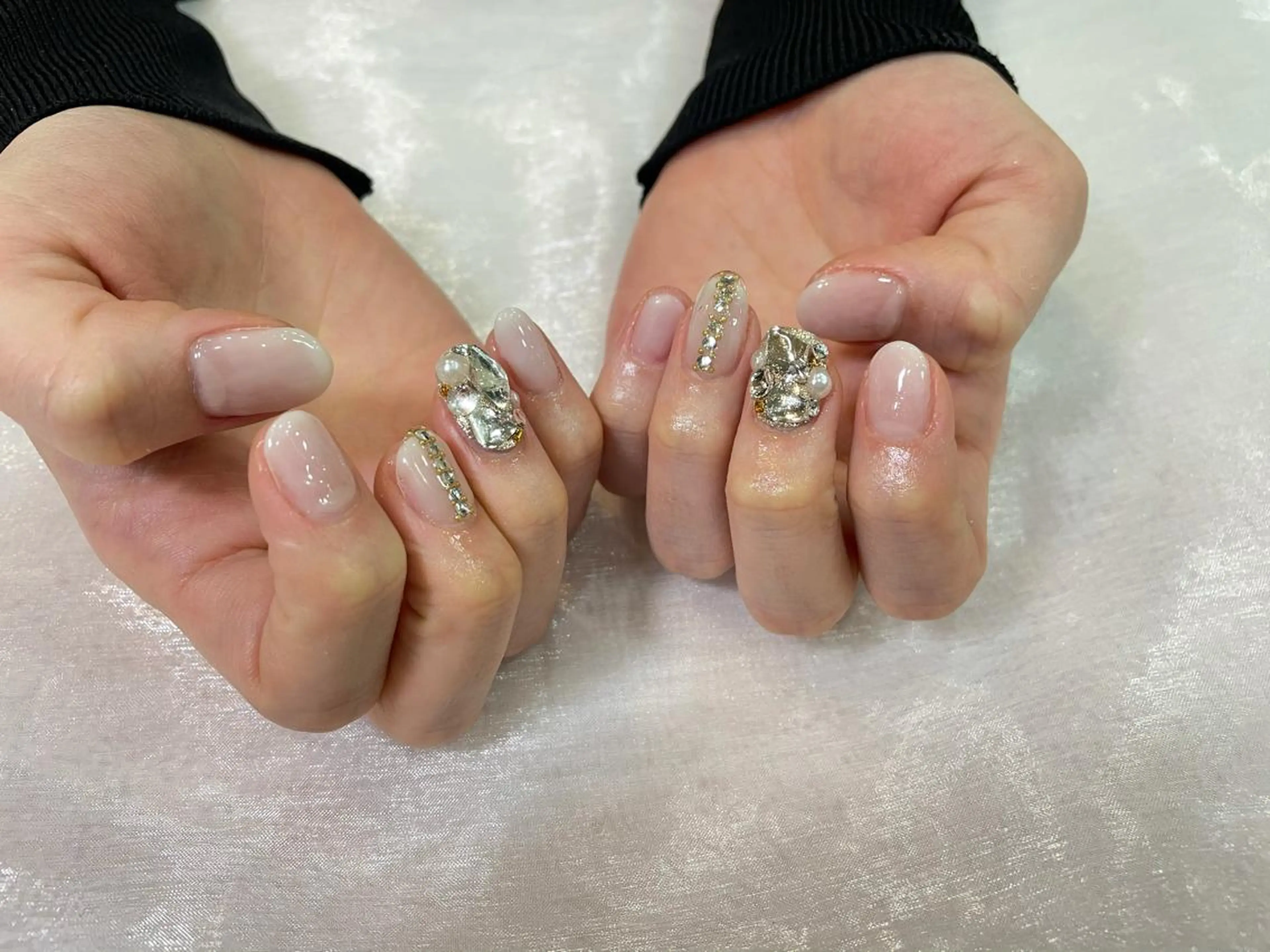 ネイル ハンドネイル ハンドケア R'well所属・はばすみれ🎀ﾈｲﾙ 光ﾌｪｲｼｬﾙ ﾍｱのネイルデザイン