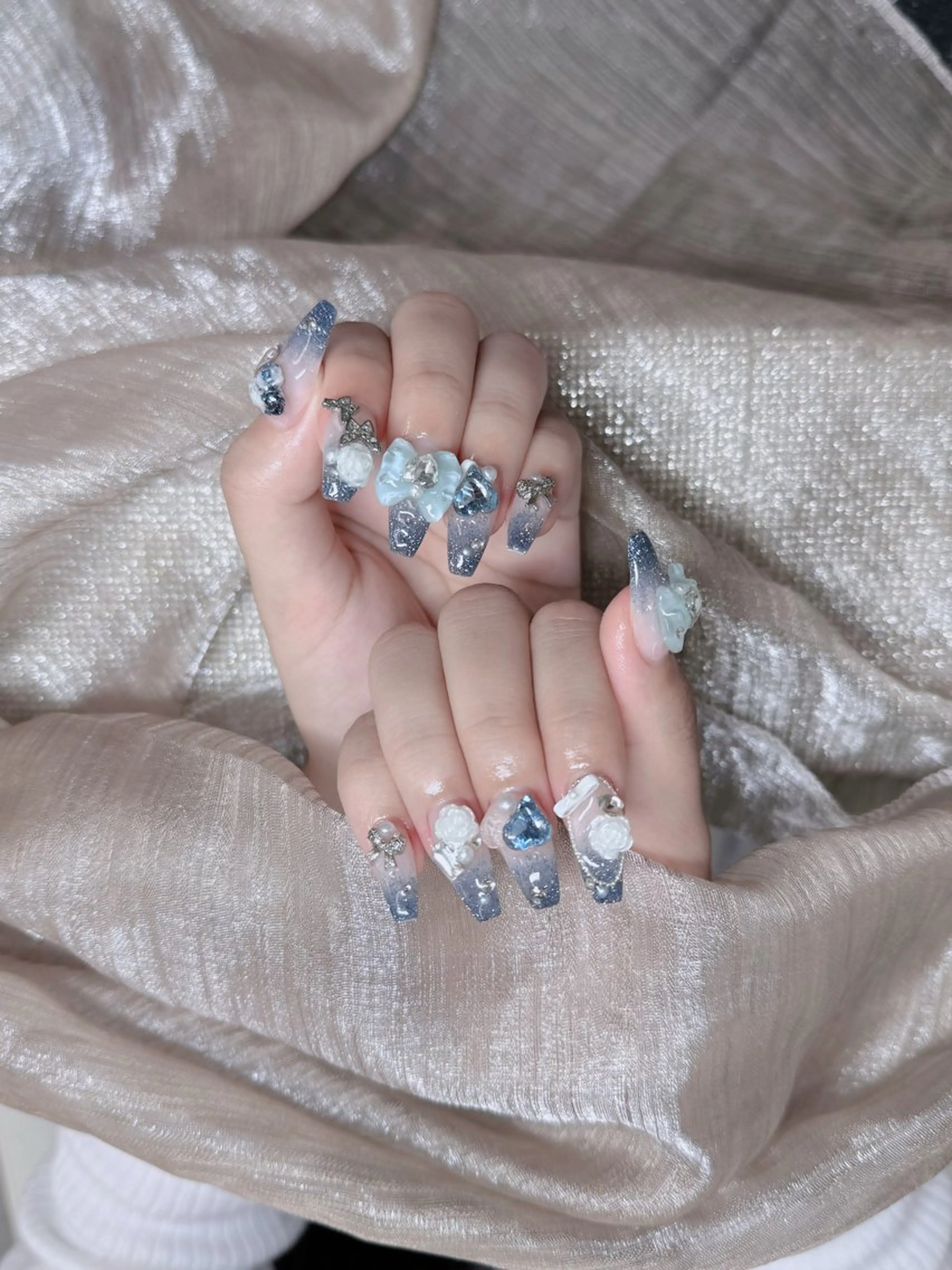 ネイル フレンチネイル ジェルネイル ガラスフレンチ ハロウィン ハート H.baby Nail Salonのネイルデザイン