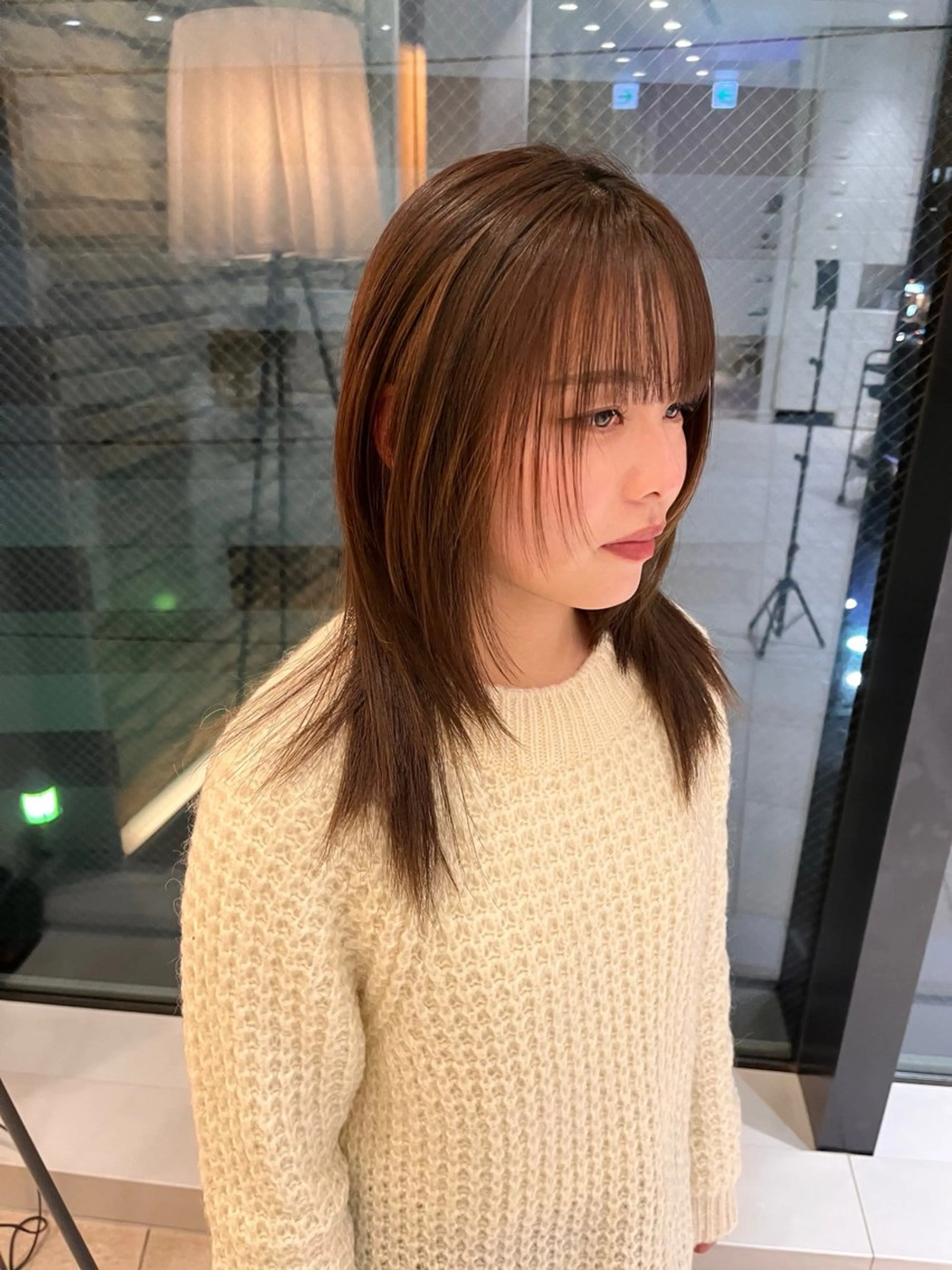ミディアム レイヤーカット hair make BEHIVE ichibancho AVEDA所属・渡邉  日向子 ・レイヤー、縮毛矯正のヘアスタイル