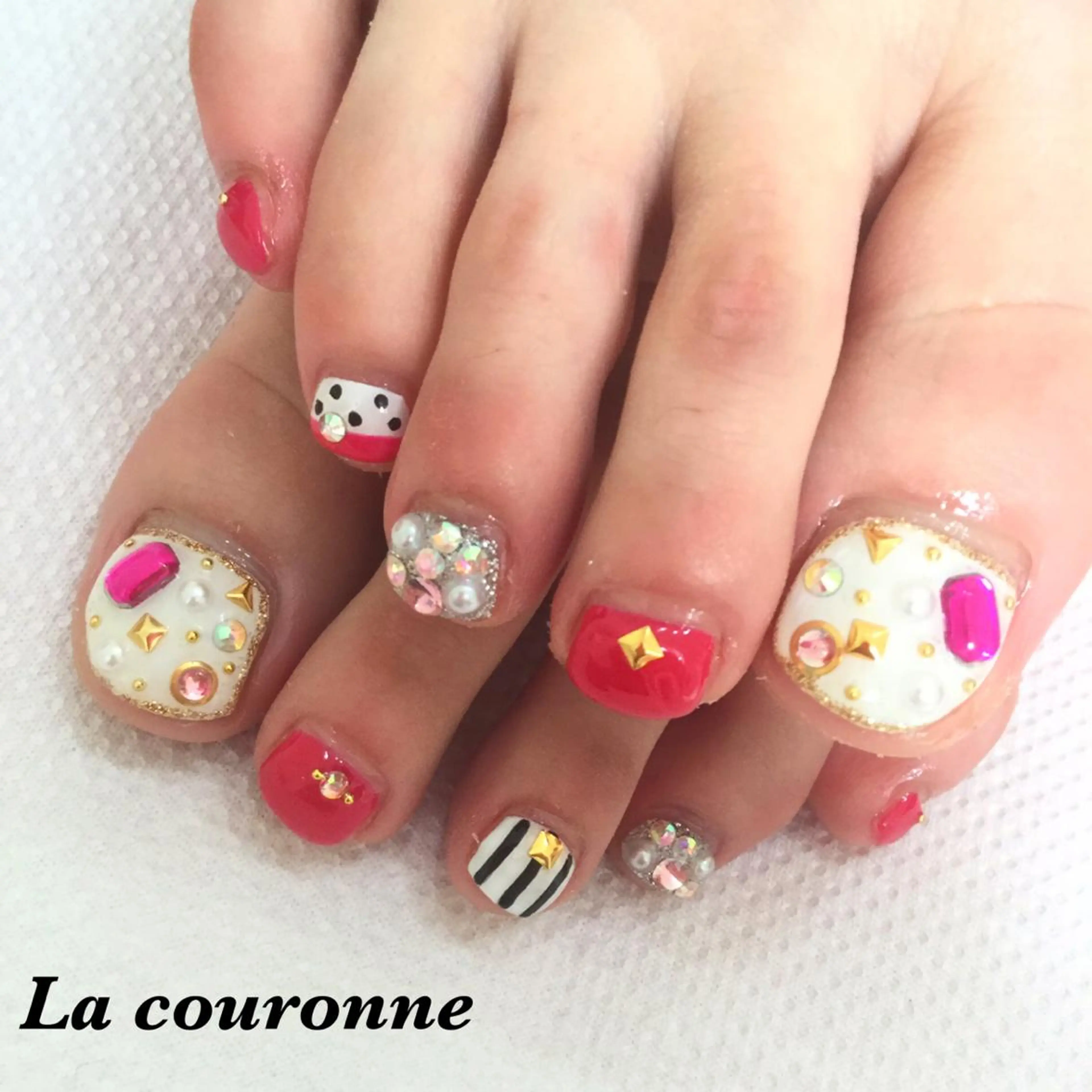 ネイル フットネイル Lacouronne NATSUMIのネイルデザイン