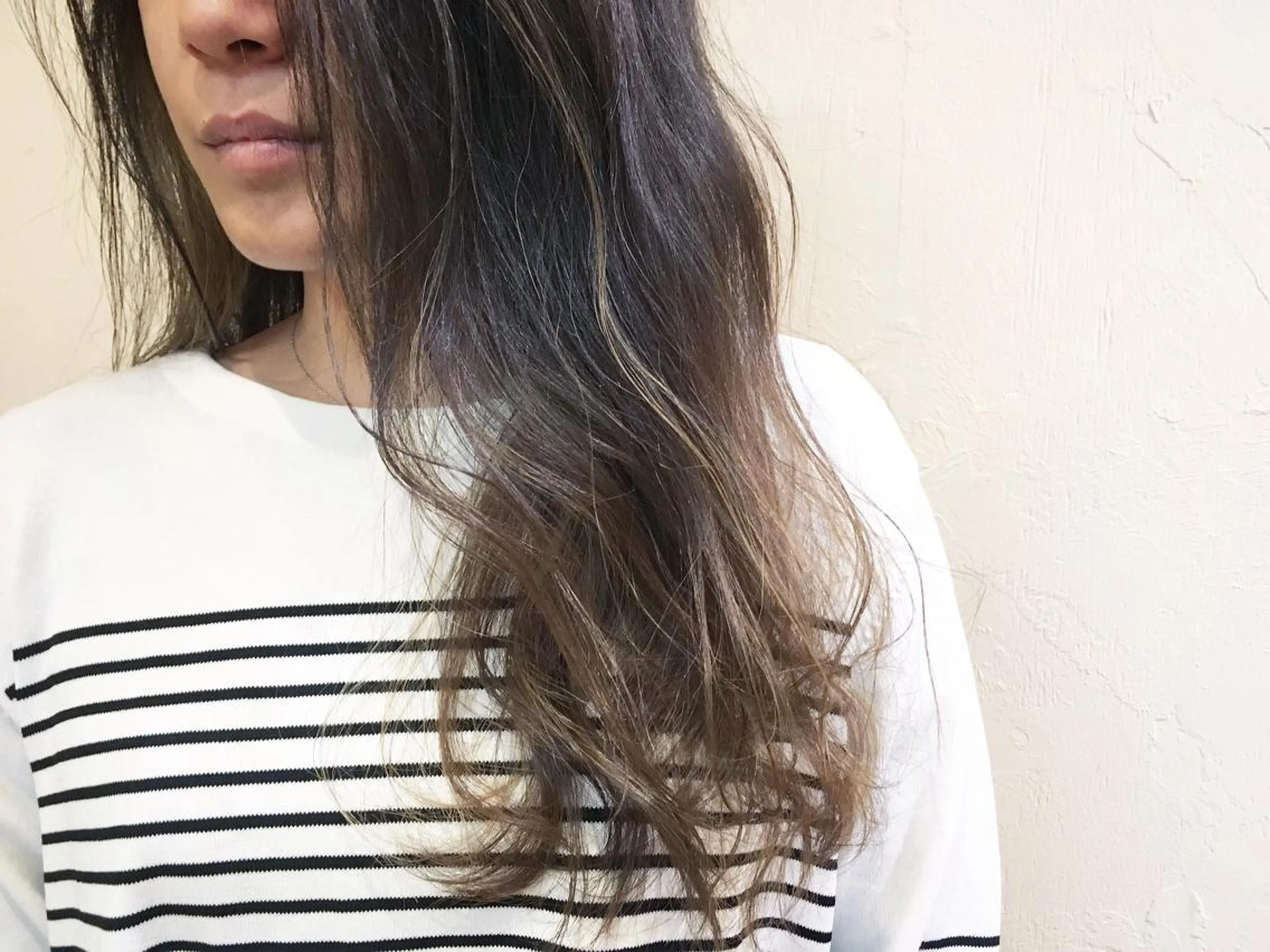 ロング カラー グラデーションカラー ハイライトカラー ハイライト luve heart's And Be minamisemba所属・脇坂 佳世の眉毛・アイブロウイメージ