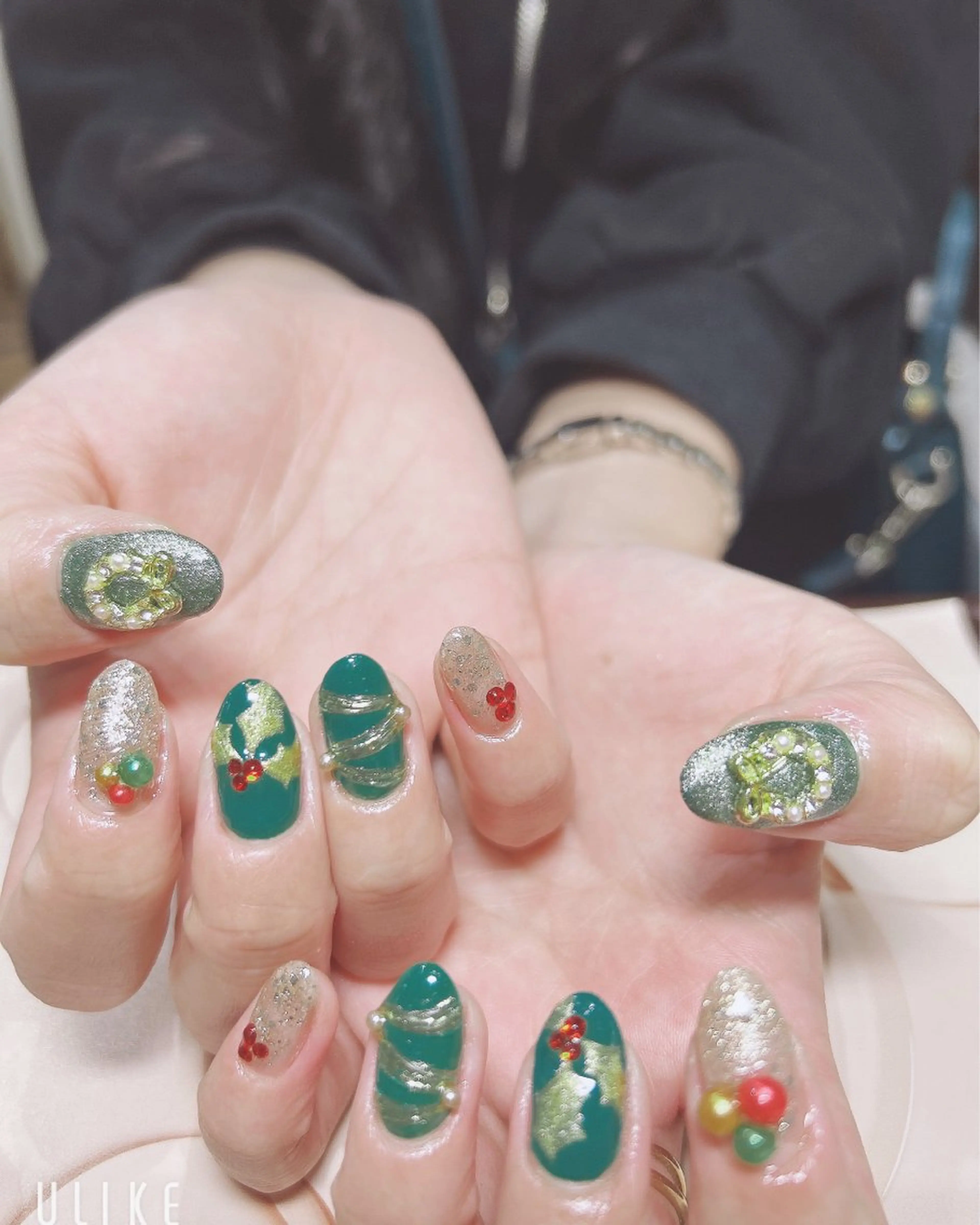 ネイル 冬ネイル クリスマス ハンドネイル 吉野✨ ネイルデザイナー✨のネイルデザイン