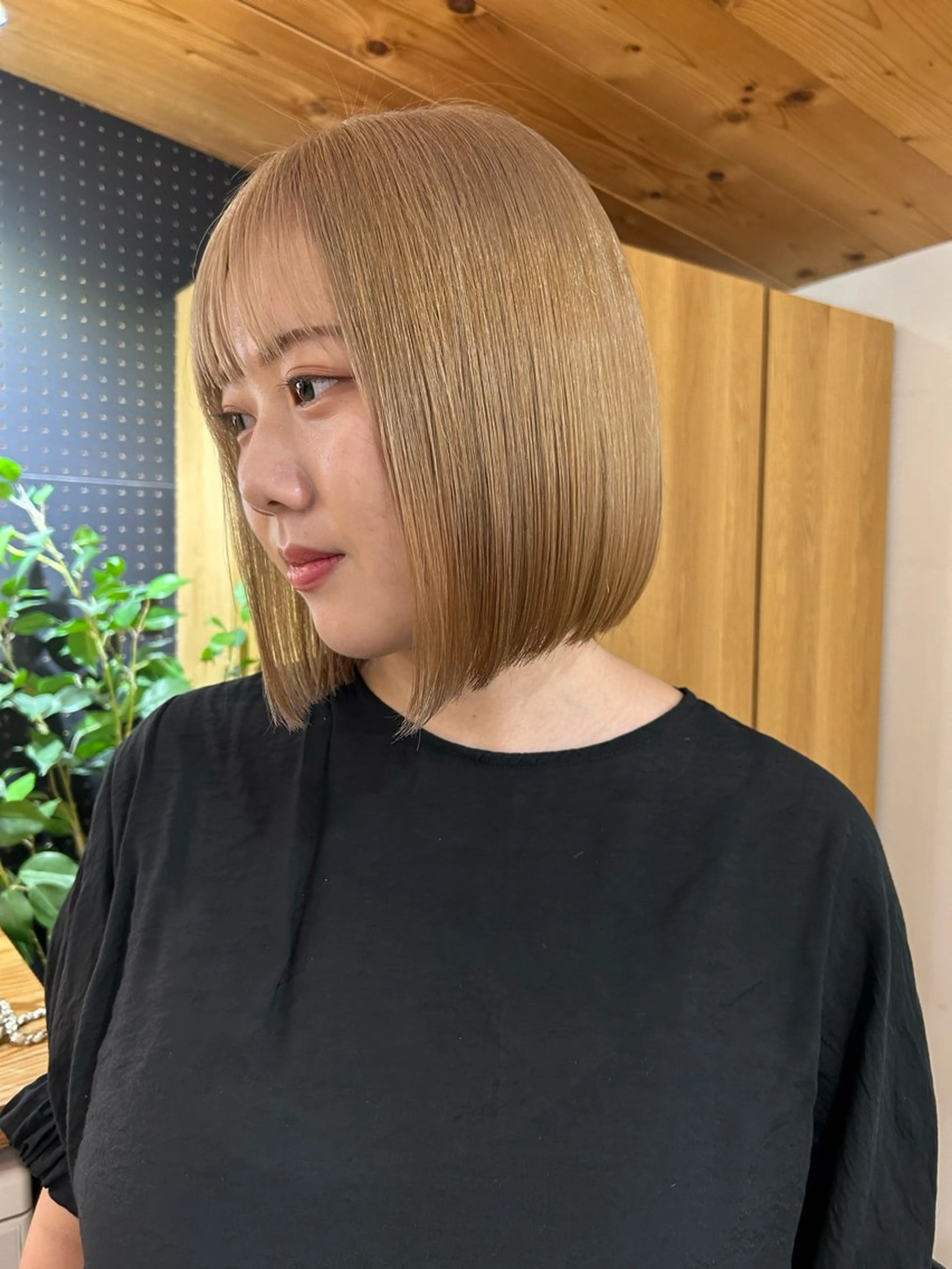 ミディアム カラー メンズ ベージュカラー ミルクティーベージュ カット ヘアカラー トリートメント 🧸艶々韓国ヘア 🧁mizunaのヘアスタイル