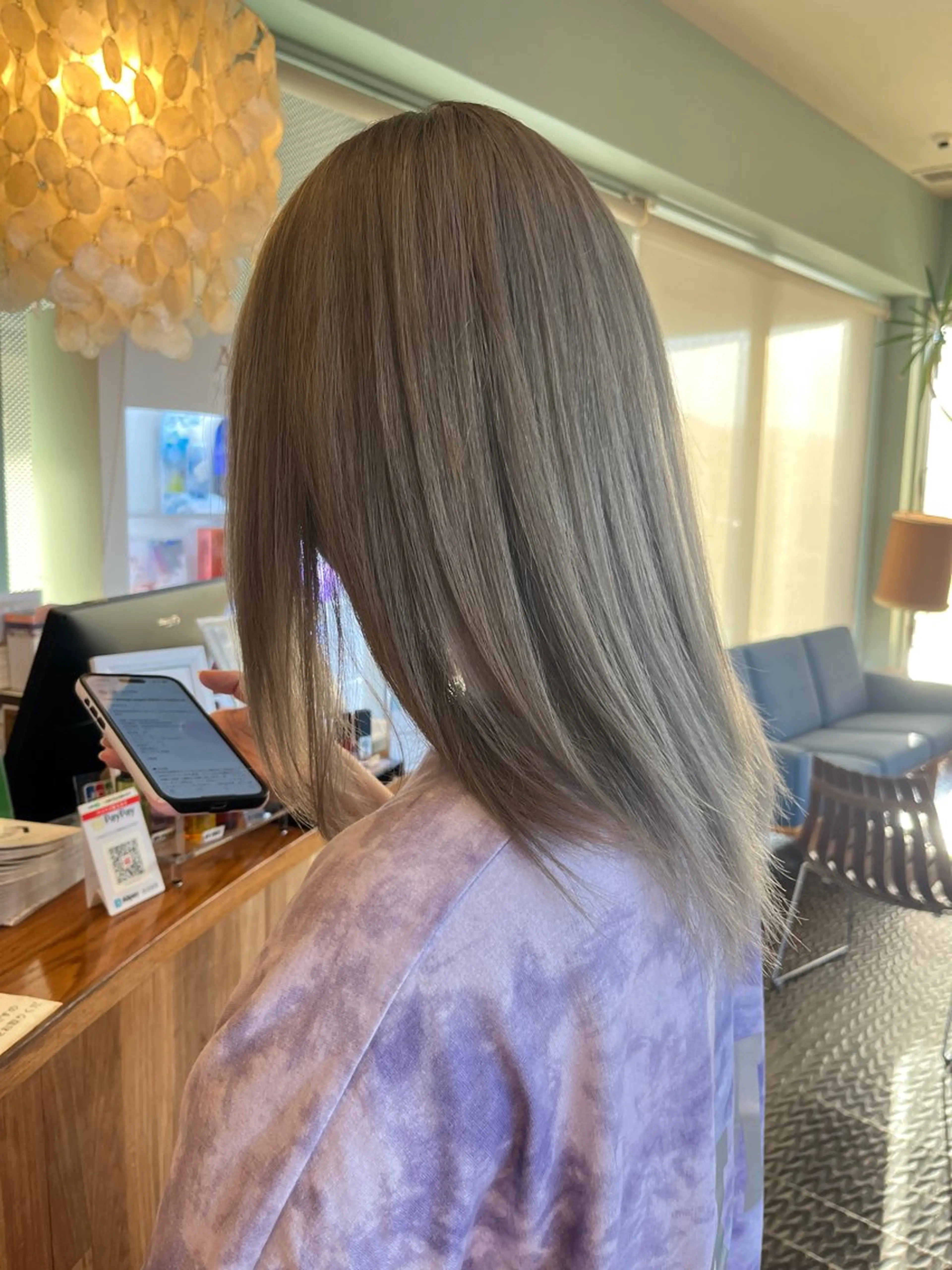 セミロング カット ヘアカラー 長南 やよいのヘアスタイル