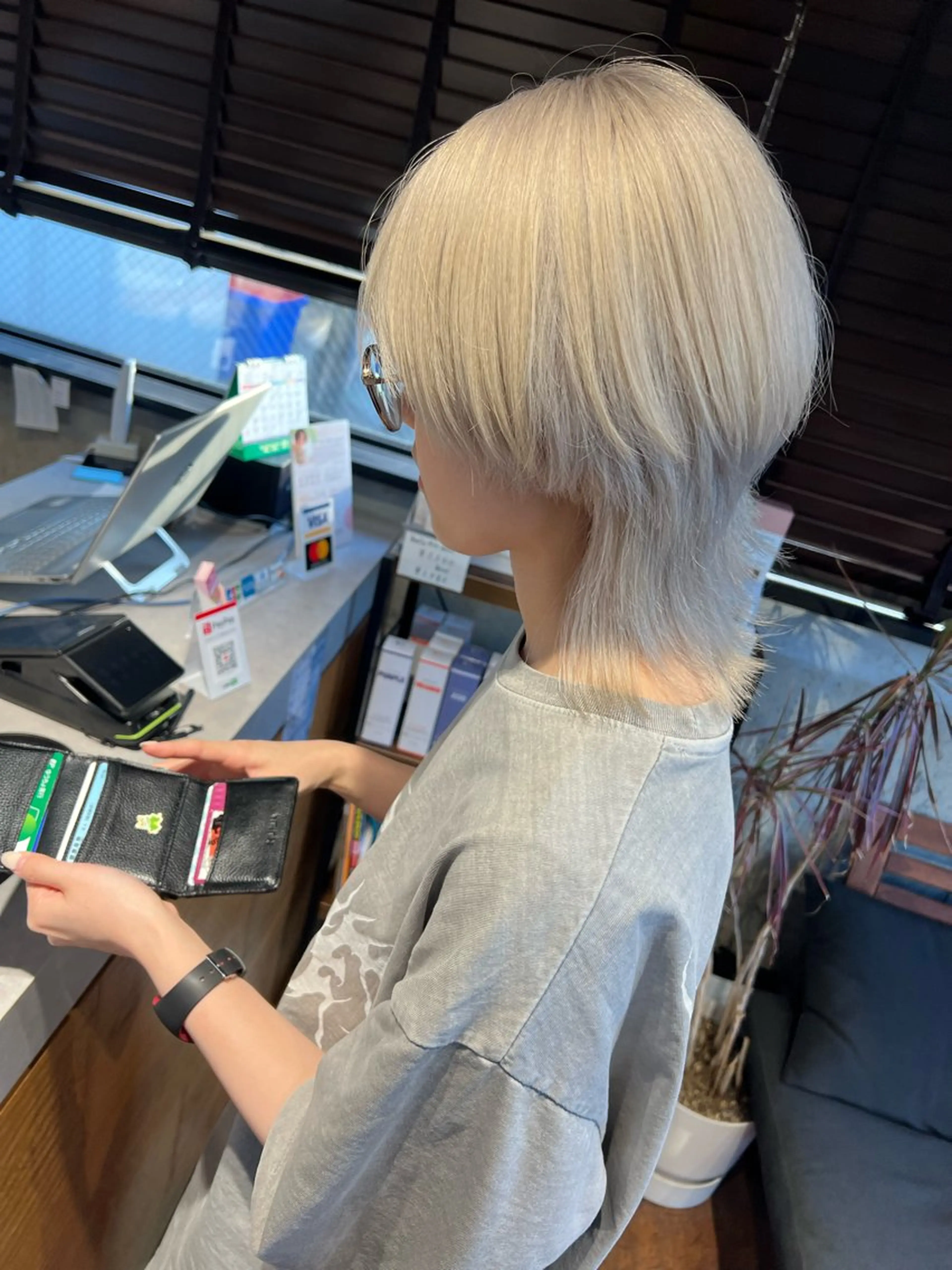 カラー newi TATSUのヘアスタイル